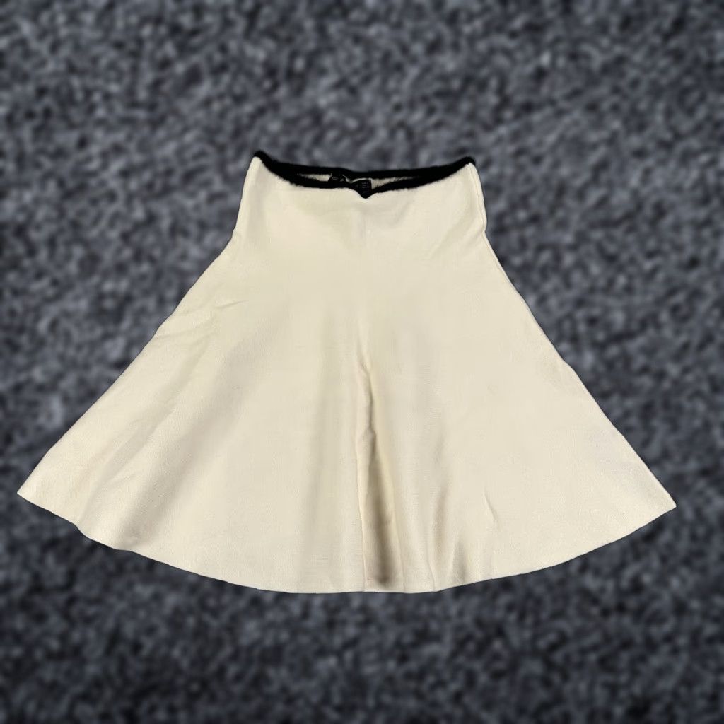Zara Zara Knit Skirt Womens Large White A-Line Short High Waist Flare Stretch Casual Size 36" / US 14 / IT 50 - 1 Thumbnail