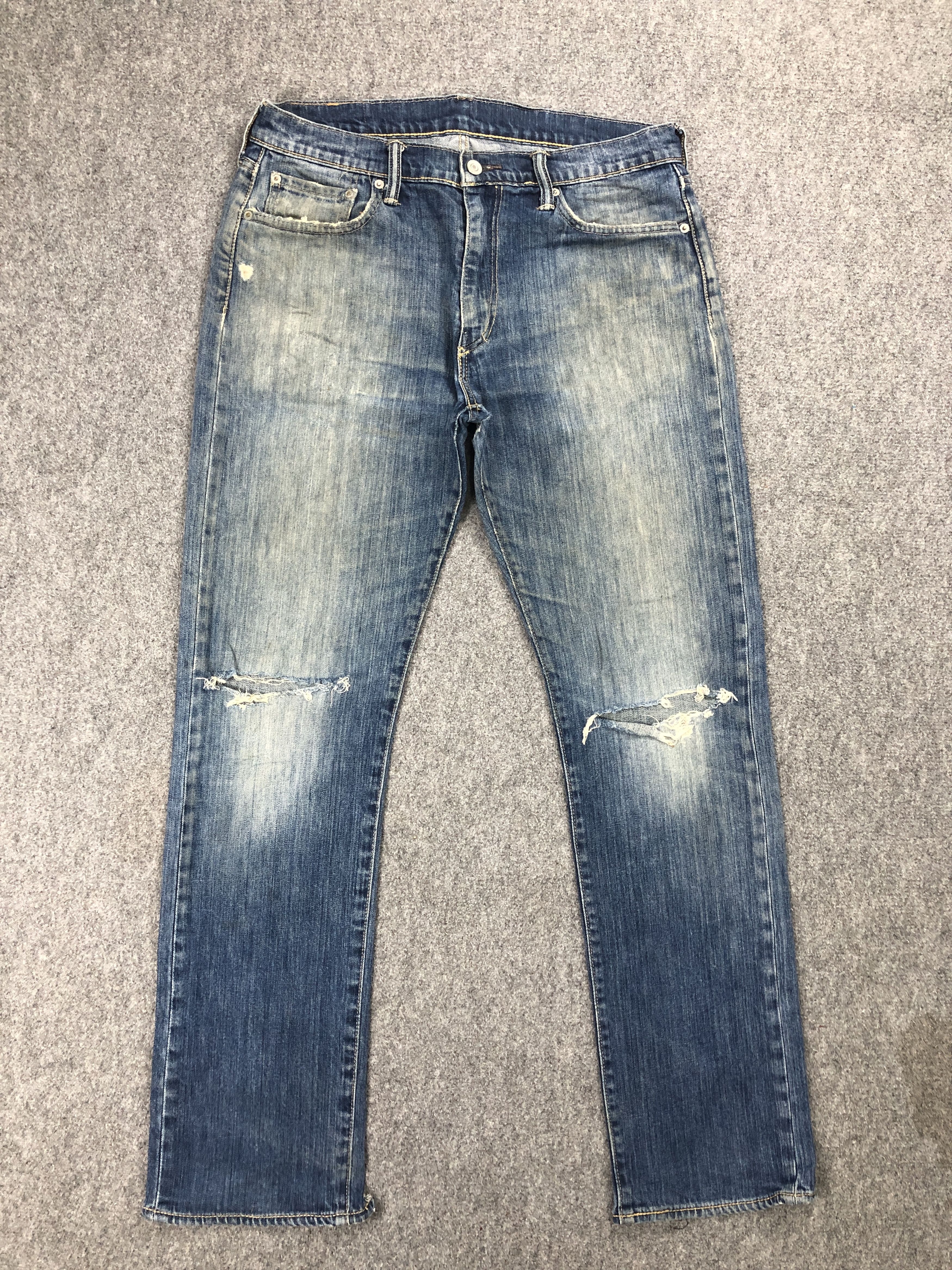 Levi's × Vintage Distressed Vintage Levi's 513 Faded Blue Jeans DP2248 Size US 33 - 1 Thumbnail