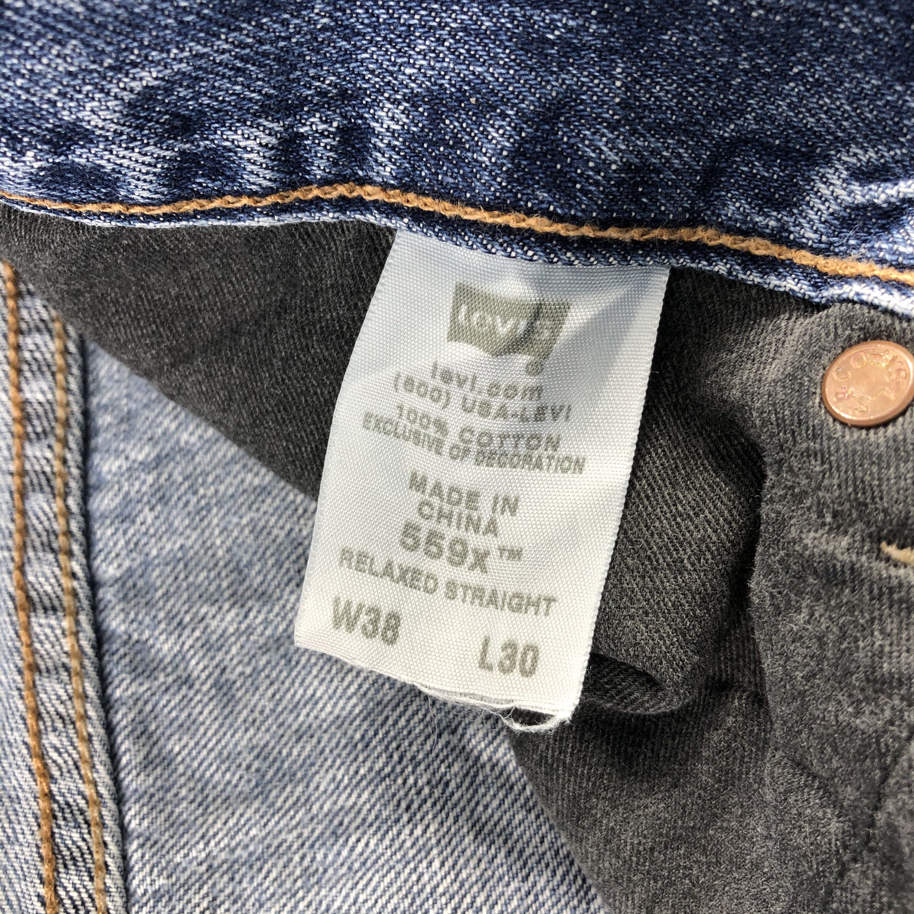 Levi's × Vintage Vintage Light Wash Levis 559 Denim Jeans-JM989 Size US 37 - 11 Thumbnail