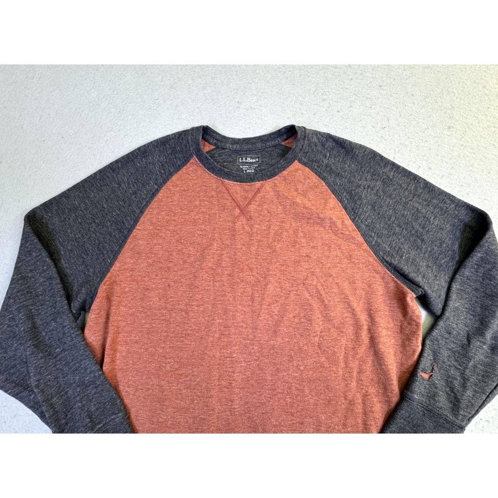 Vintage LL Bean Sweatshirt Mens Large Orange Gray Slightly Fitted Raglan Long Sleeve Size US L / EU 52-54 / 3 - 2 Thumbnail