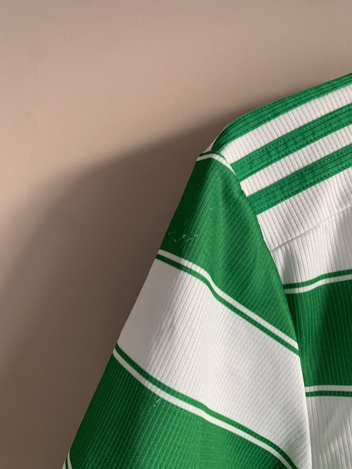 Adidas Celtic Glasgow 21/22 Home Football Shirt Adidas Soccer Sz S Size US S / EU 44-46 / 1 - 4 Thumbnail