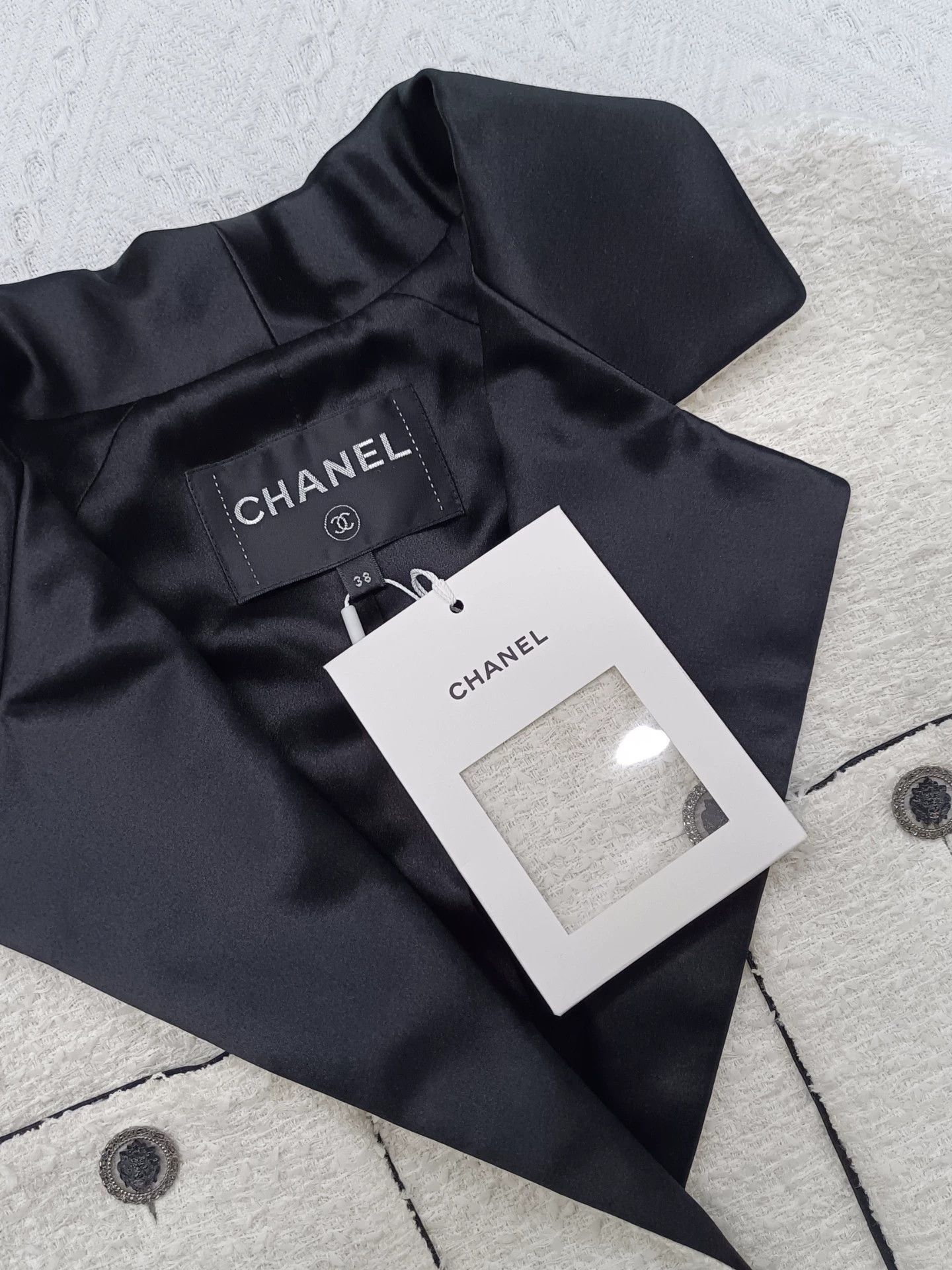 Chanel Chanel SS24 Black & White Short Jacket FR38 NWT Size S / US 4 / IT 40 - 2 Thumbnail