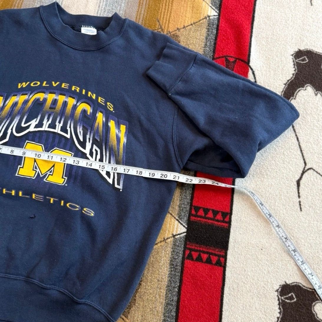 Vintage VINTAGE University Of Michigan Wolverines Crewneck Sweatshirt Men M Blue 90s College Sports Pullover Sweatshirt Size US M / EU 48-50 / 2 - 5 Thumbnail