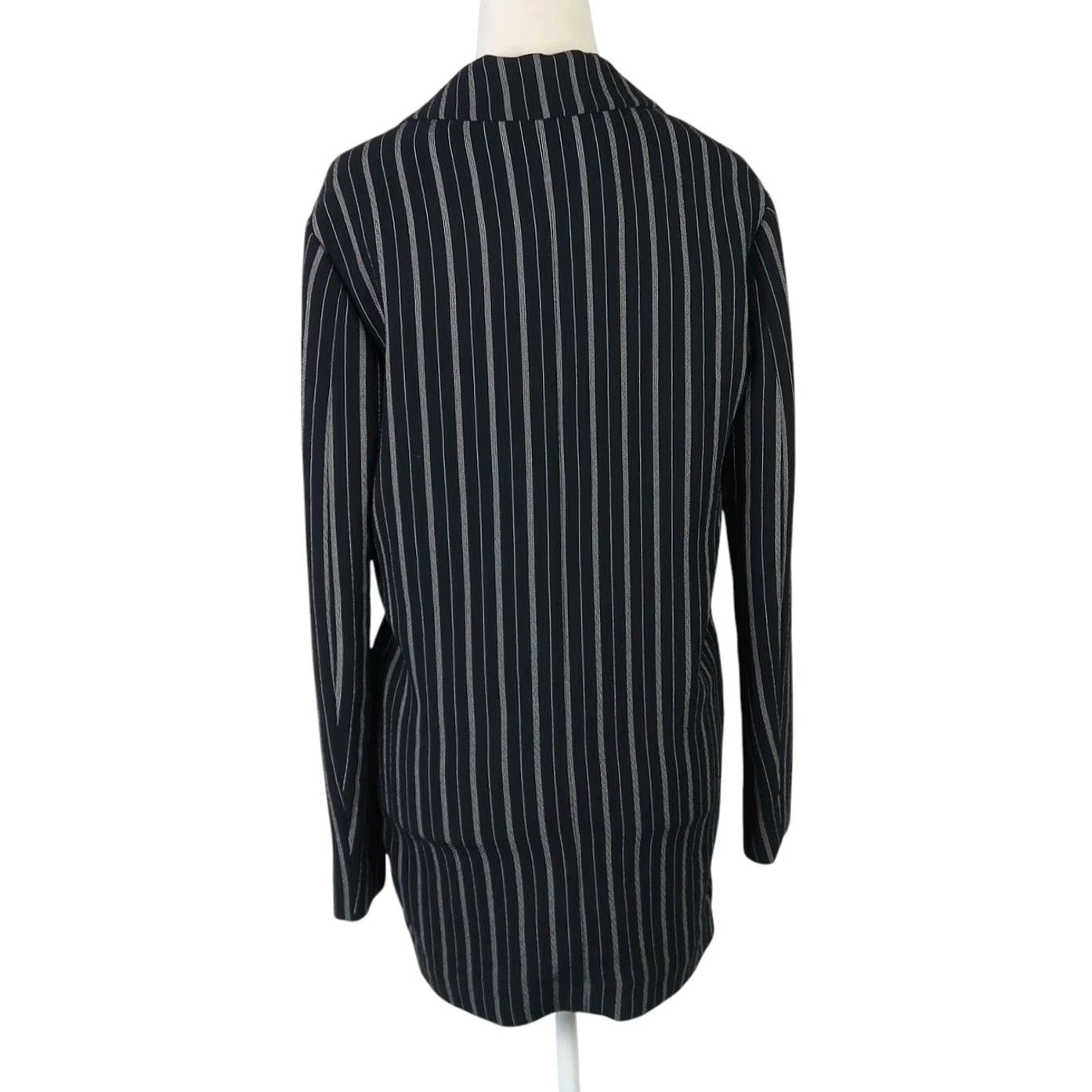 Vintage VINTAGE? Wilfred Blazer Jacket Women XXS Black Pinstripe Double-Breasted Buttoned Blazer Size XXS / US 00 / IT 34 - 4 Thumbnail