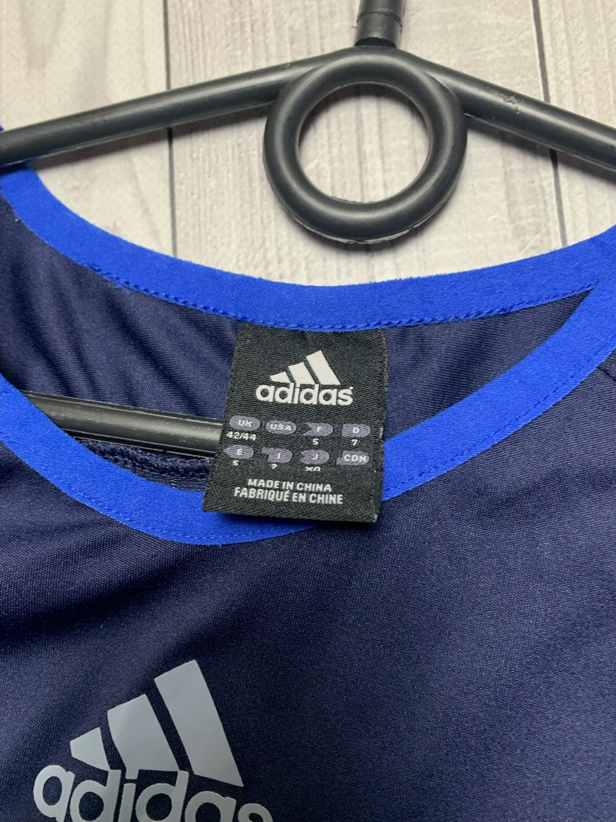 Adidas × Chelsea Soccer × Vintage Vintage adidas Chelsea soccer jersey 11 Drogba size S/M rare Size US S / EU 44-46 / 1 - 4 Thumbnail