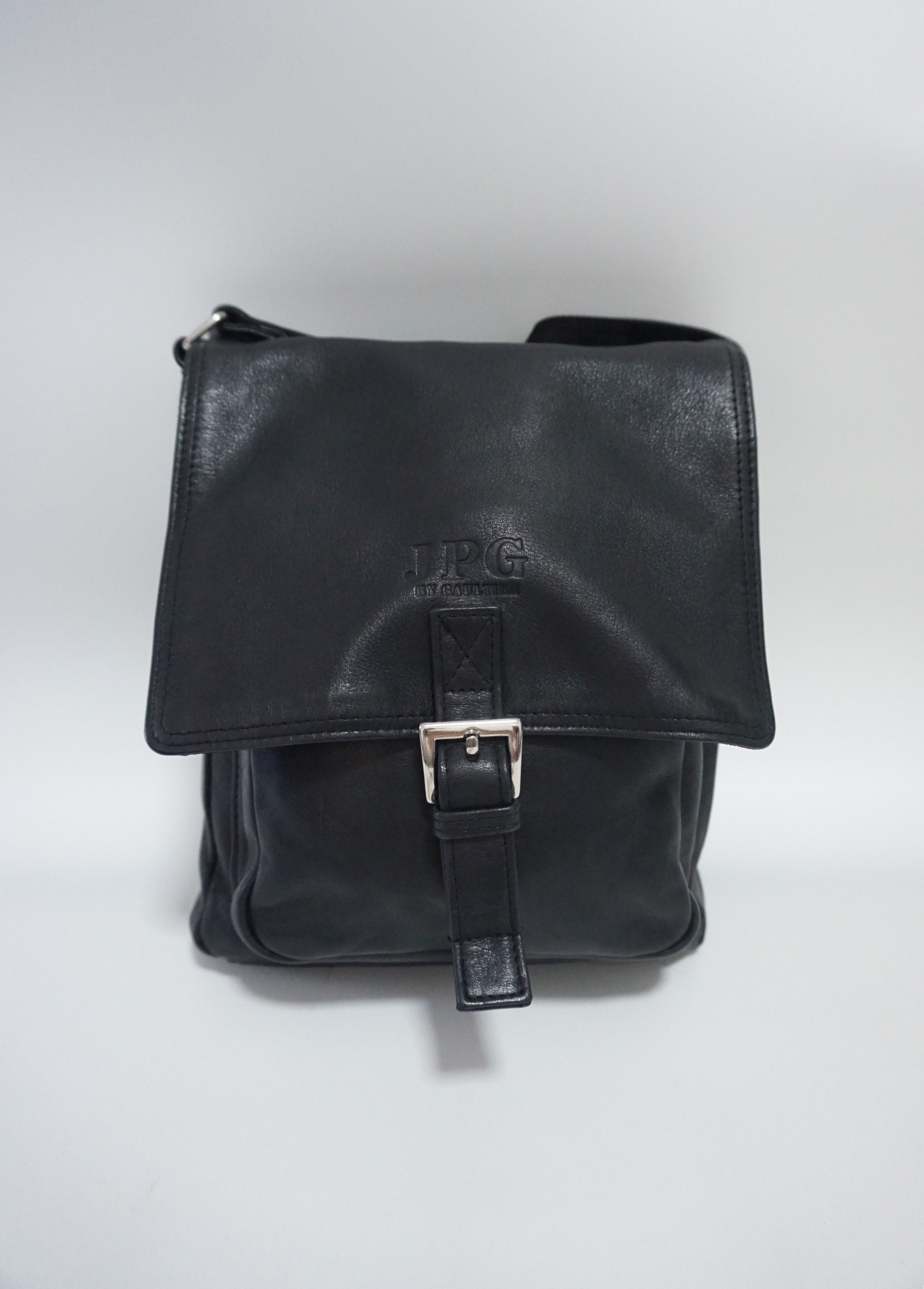 Pochette De Soirée Jean Paul Gaultier En Cuir Noir - Dimensions 22x15 Cm, Neuf Sans étiquette, Style Iconique