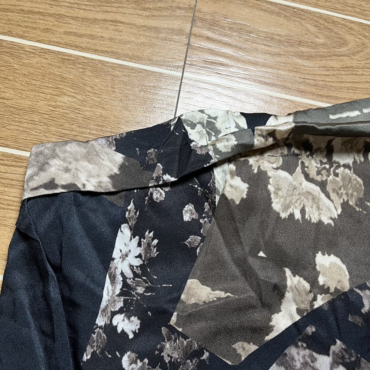Dries Van Noten Dries Van Noten Flower Art Design Silk Skirt Size 34" / US 12 / IT 48 - 19 Thumbnail