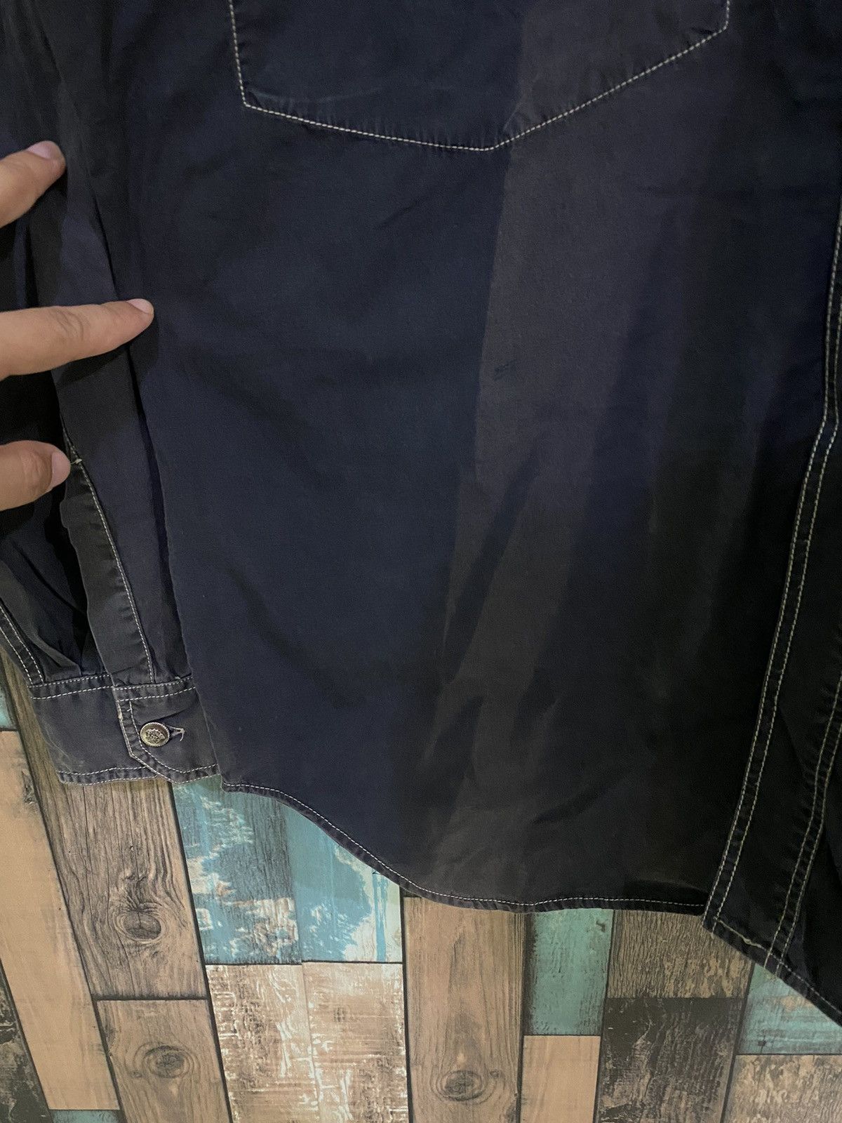 Versace × Vintage Vintage Versace Jeans Couture Sun Faded Button Up Shirt Size US L / EU 52-54 / 3 - 11 Thumbnail