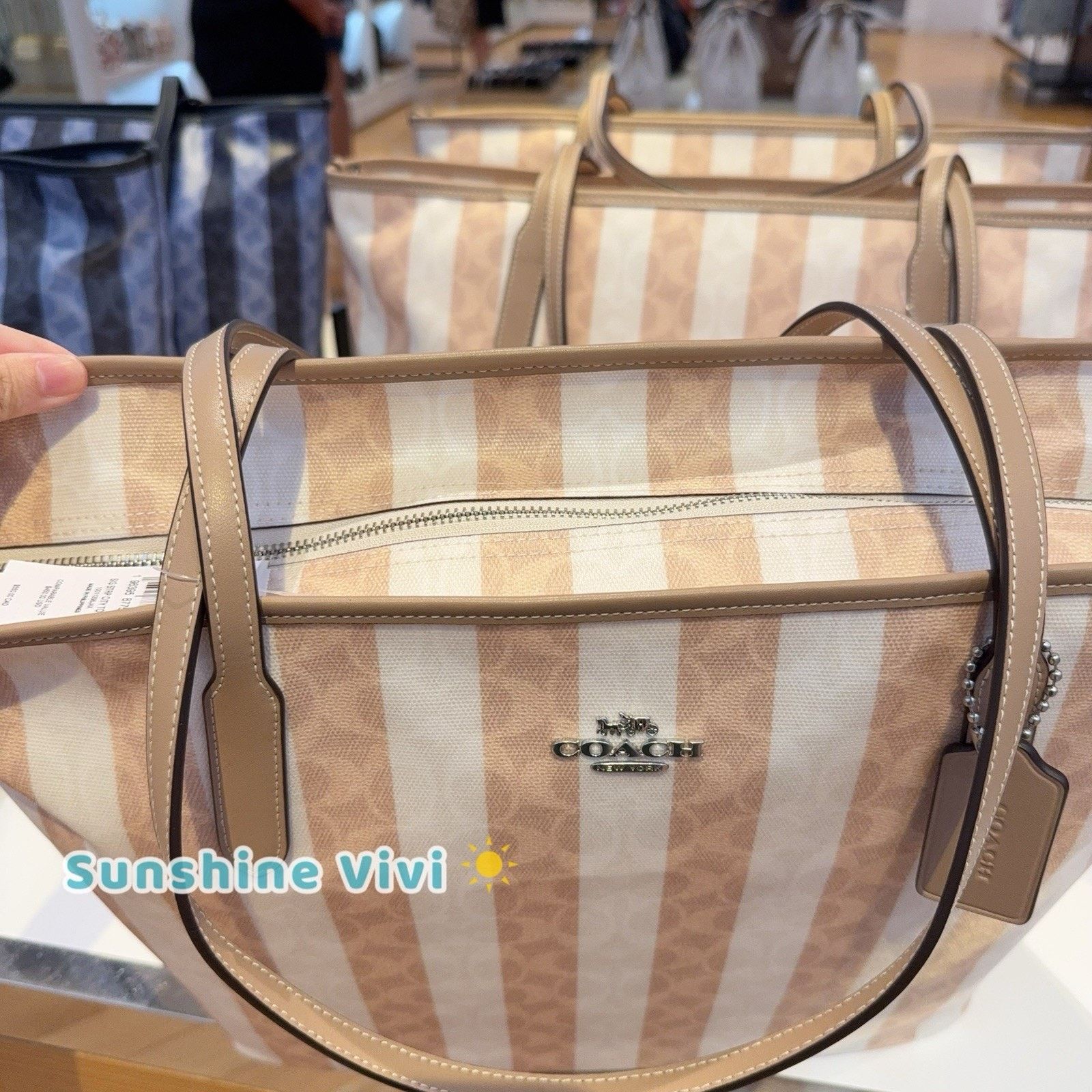 Coach NWT Coach Large City Tote Bag Signature Stripe CBI03 Tan Size ONE SIZE - 2 Thumbnail