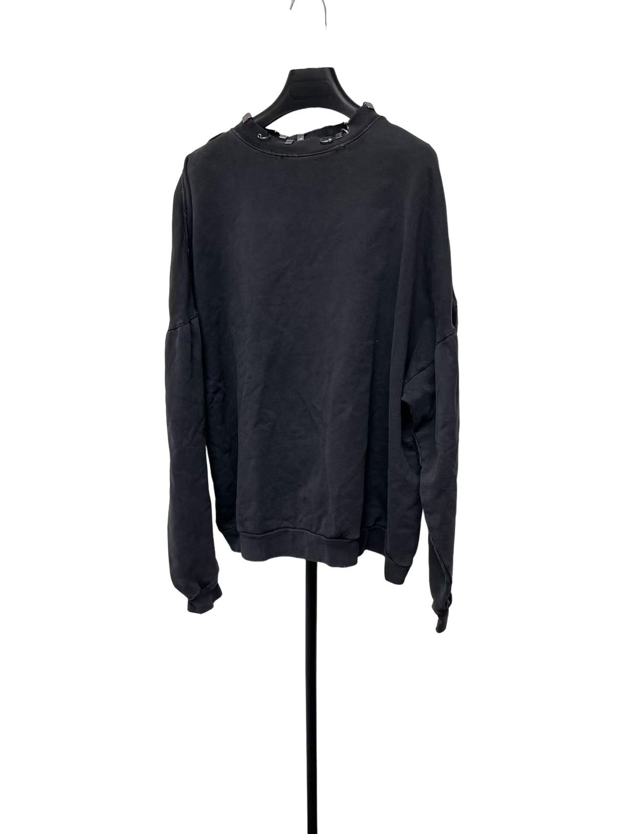 Balenciaga Balenciaga Pierced Hardware Sweatshirt Size 1 Size US S / EU 44-46 / 1 - 1 Thumbnail