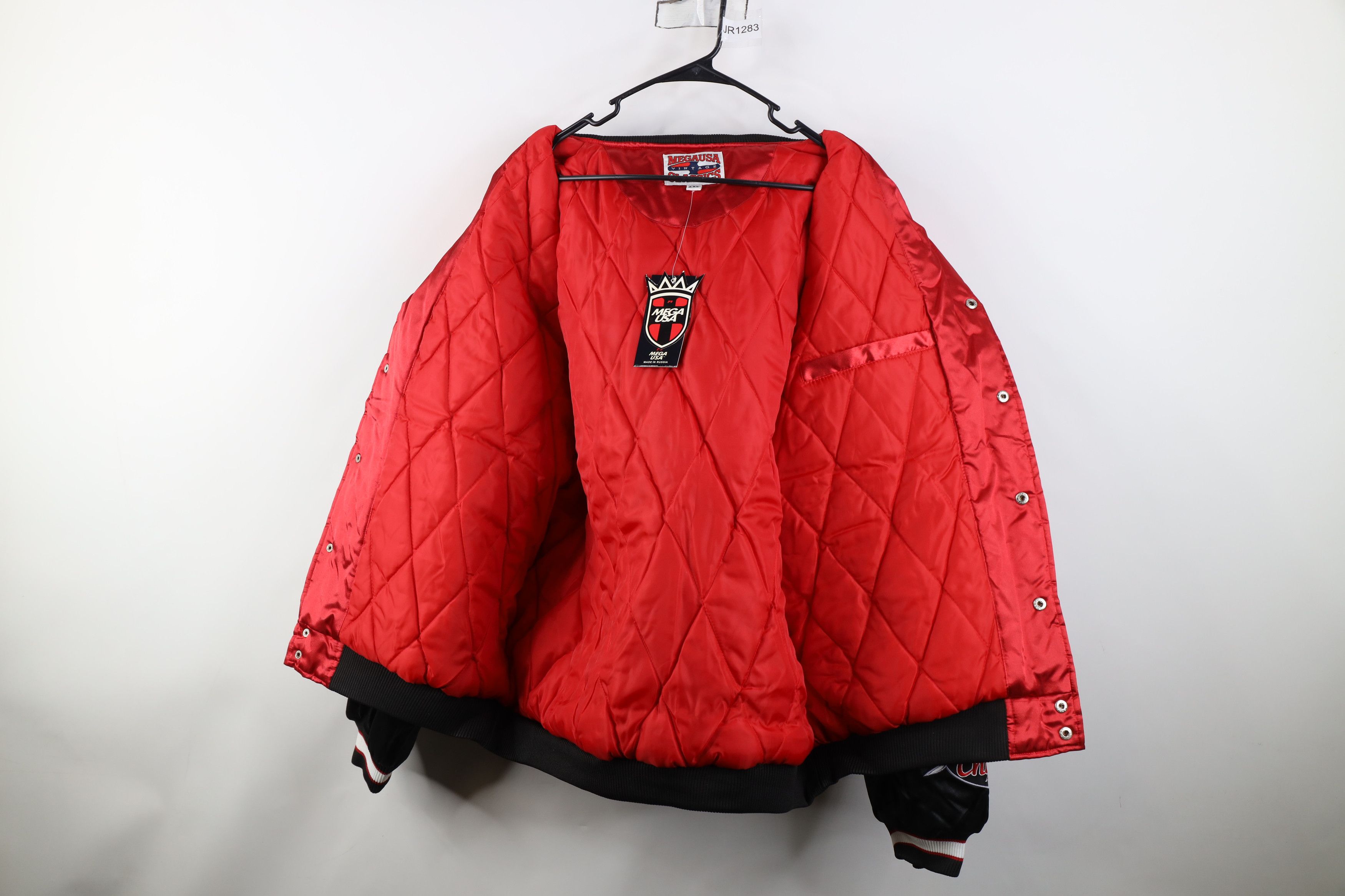 Vintage Deadstock Vintage 90s Quilted Satin Bomber Jacket Red Size US XXL / EU 58 / 5 - 11 Thumbnail