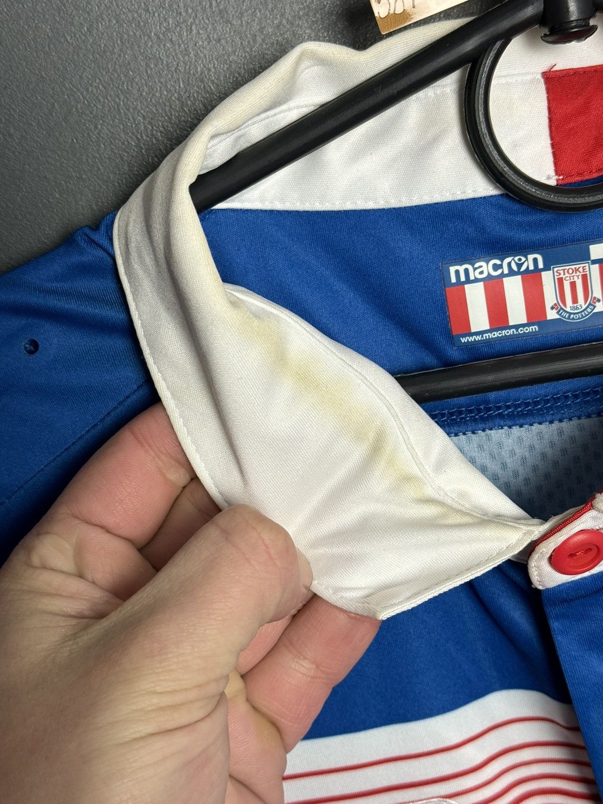 Macron Stoke City 17/18 Away Football Jersey Size US XL / EU 56 / 4 - 6 Thumbnail