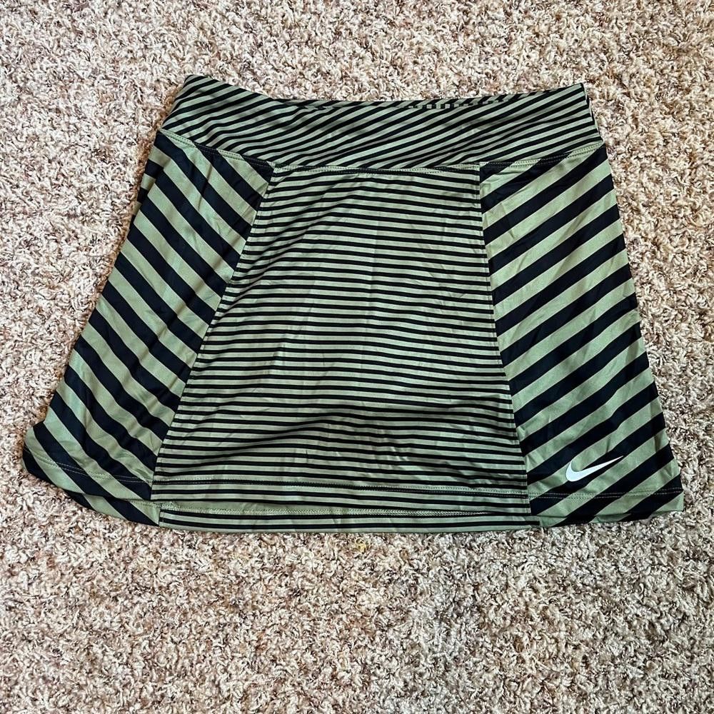 Nike Nike Golf Women's Precision Knit Print 2.0 Skort Sample Size 28" / US 6 / IT 42 - 1 Thumbnail