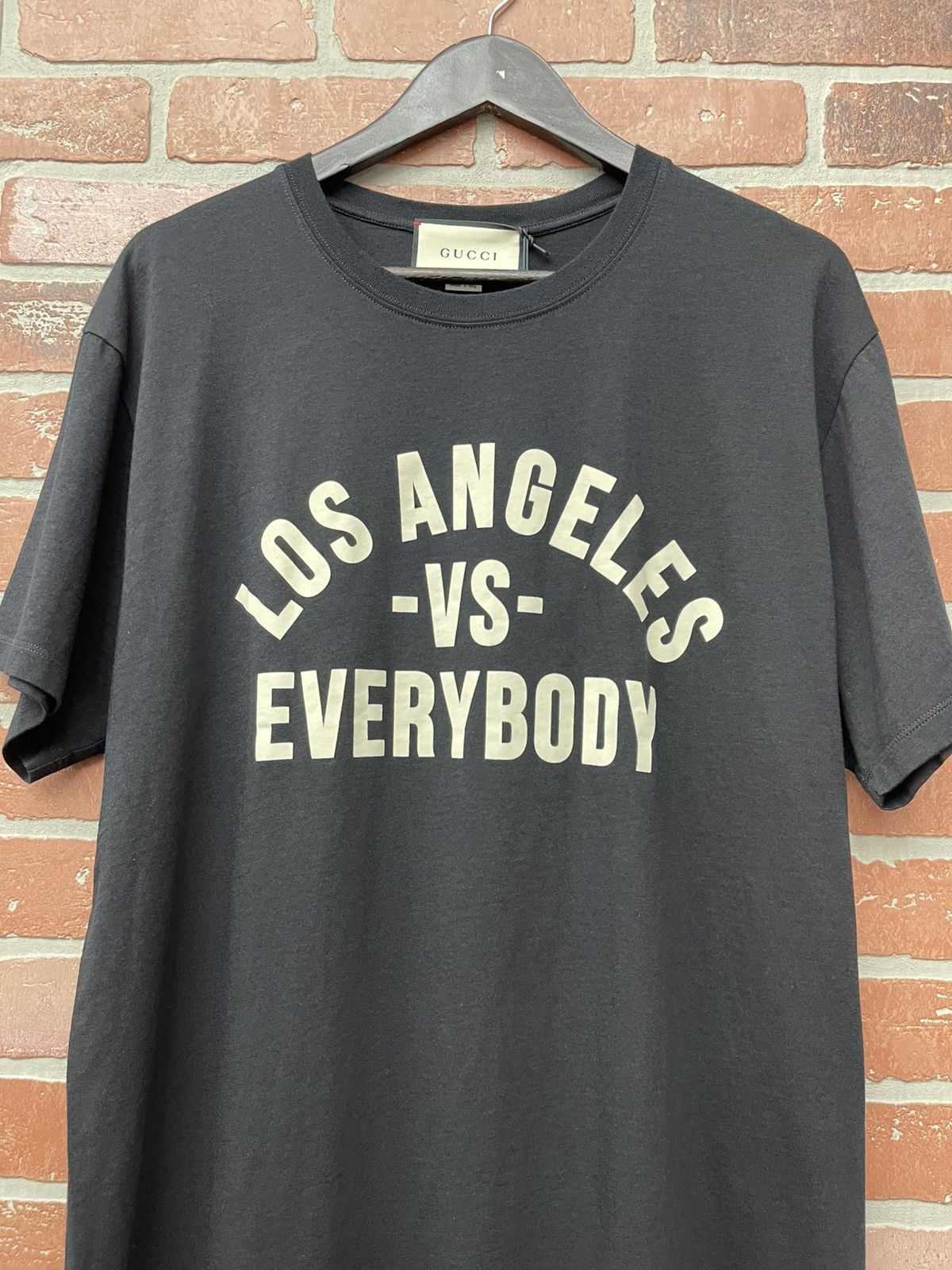 Gucci Size M - Gucci Vs Everybody Las Angeles Brand New EXCLUSIVE Size US M / EU 48-50 / 2 - 4 Thumbnail