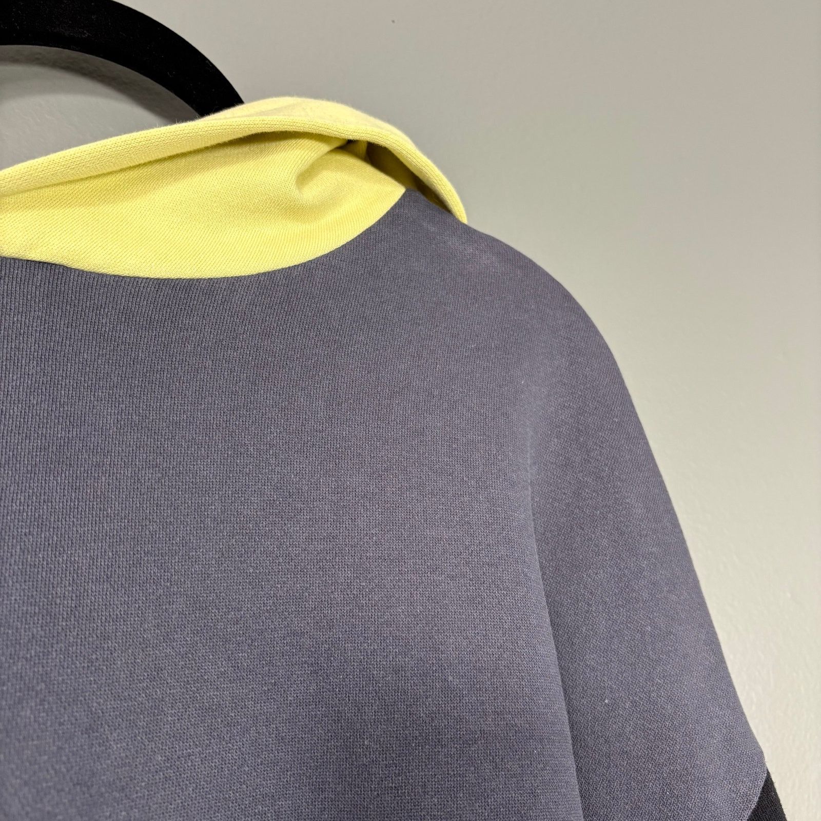 Urban Outfitters Urban Outfitters Gray Colorblock Oversized Hoodie Sweatshirt Size M / US 6-8 / IT 42-44 - 2 Thumbnail