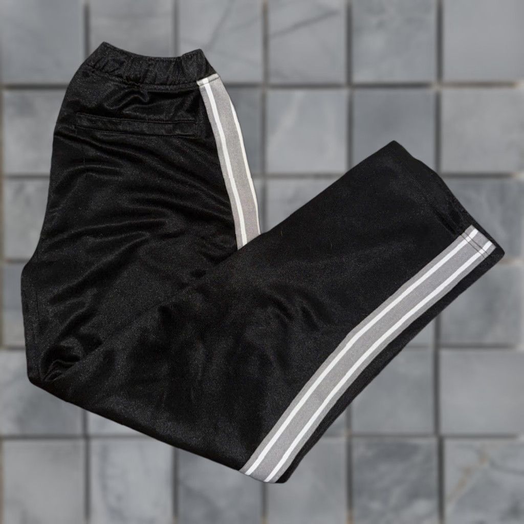 Urban Outfitters Urban Outfitters Black Striped Track Pants M Adults Men Slim/Relaxed Inseam 30 Retro Y2K Vintage Not Vintage Size US 31 - 1 Thumbnail