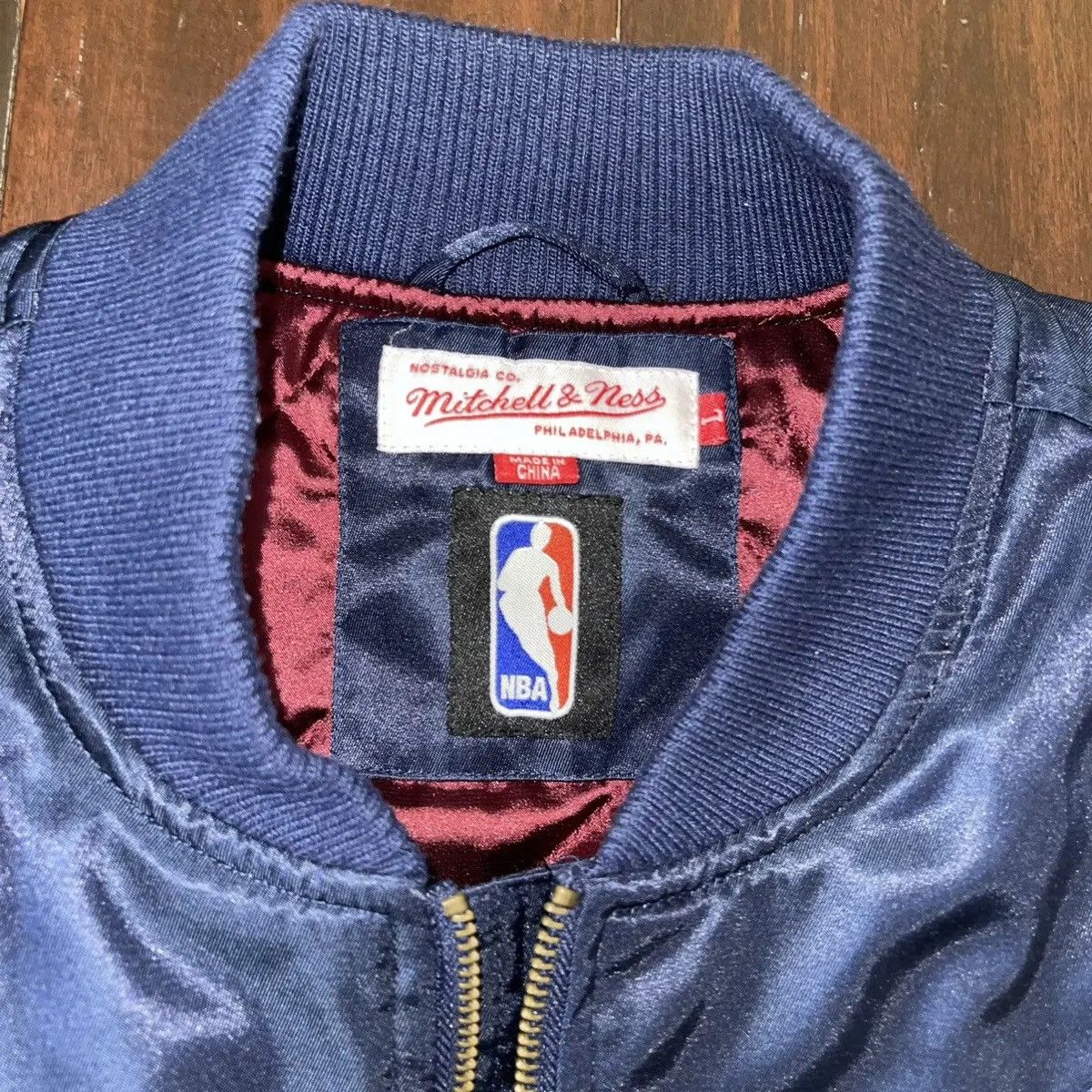 Mitchell & Ness Mitchell & Ness CLE Cavaliers rare sample navy bomber jacket Size US L / EU 52-54 / 3 - 4 Thumbnail