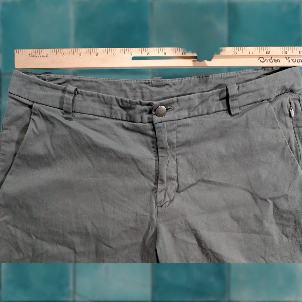 Lululemon Lululemon Mens Commission Classic-Fit Short 8" Warpstreme Size 34 Sage Green Warpstreme White in Sage Green 34 Mens Classic-Fit Short 34 Green Size US 34 / EU 50 - 1 Thumbnail