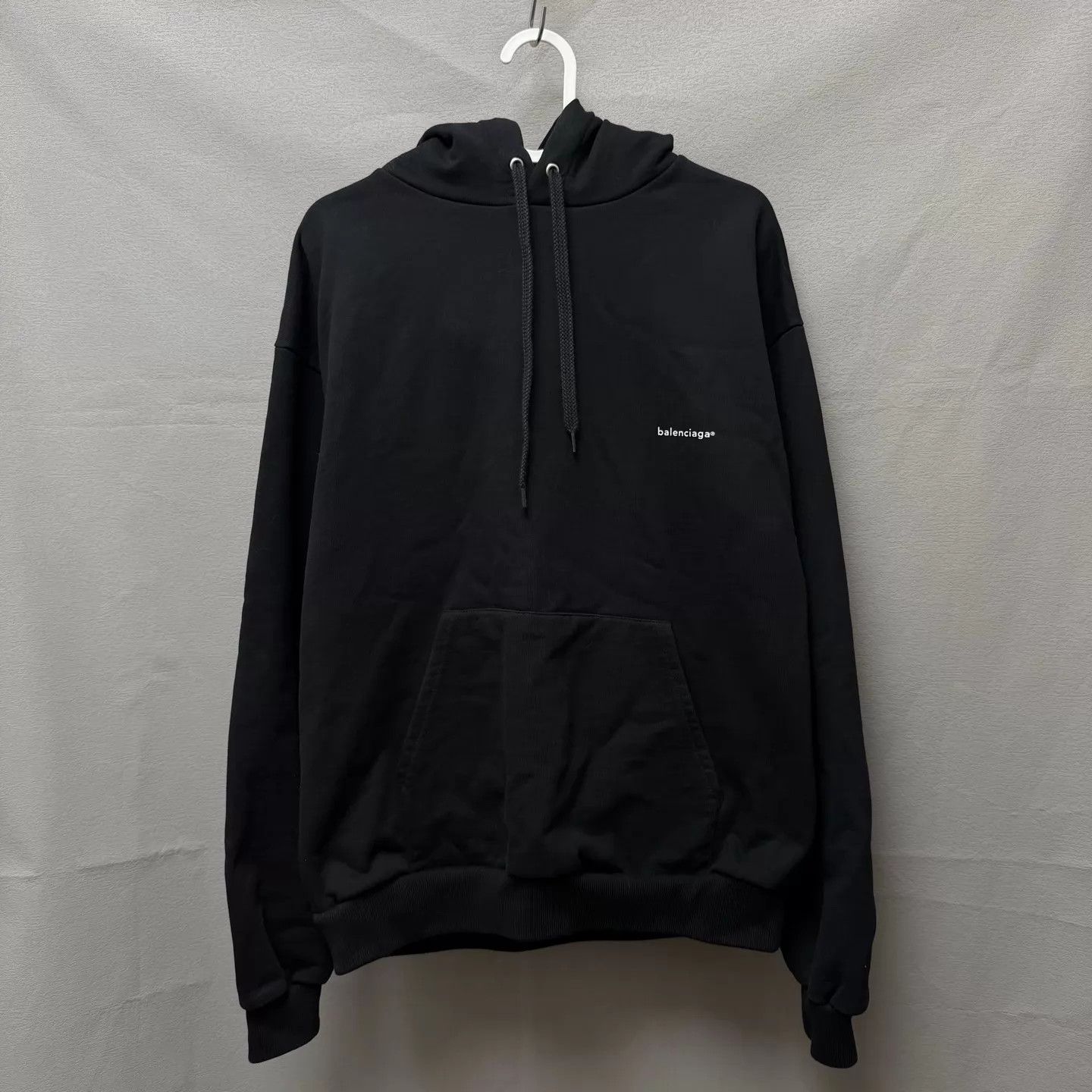 Balenciaga Balenciaga Small Logo Hoodie Black XS 99 New Size US XS / EU 42 / 0 - 1 Thumbnail