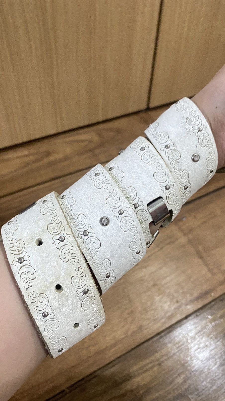 Leather × Vintage Y2K belt vintage leather white rhinestone Size ONE SIZE - 2 Thumbnail