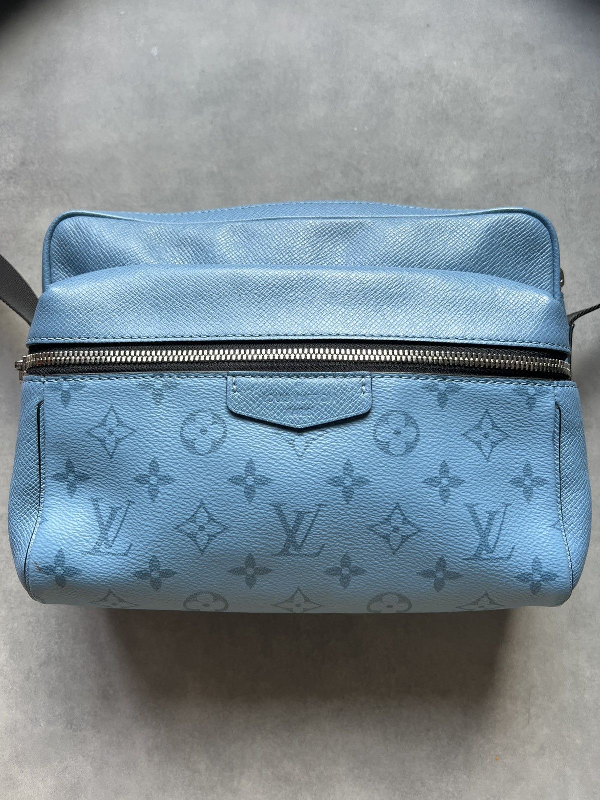 Louis Vuitton Louis Vuitton Outdoor Taiga Bag Size ONE SIZE - 3 Thumbnail