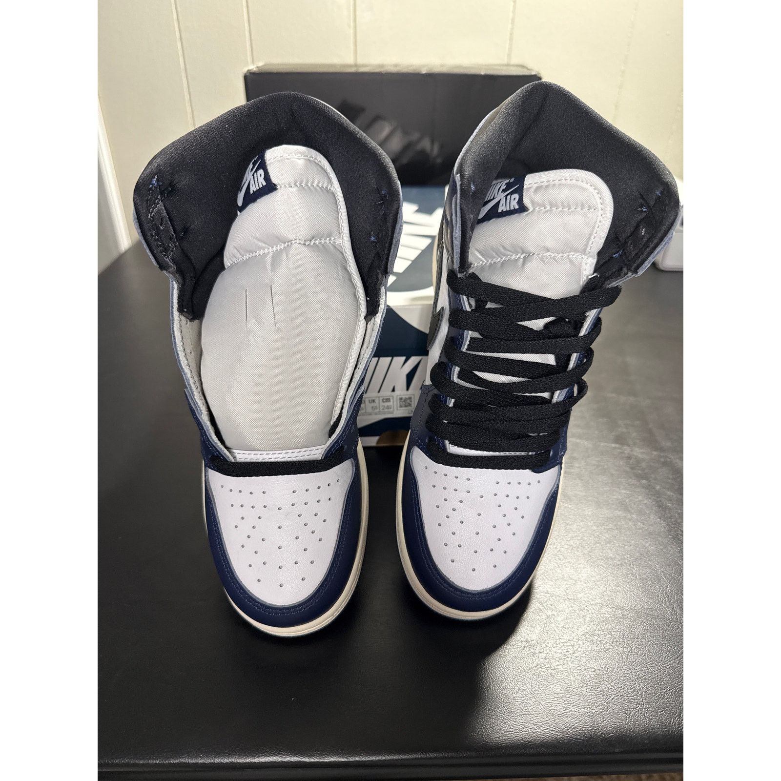 Jordan Brand Air Jordan 1 Retro High OG "Midnight Navy" Size 6Y NEW Size US 6 / EU 39 - 2 Thumbnail