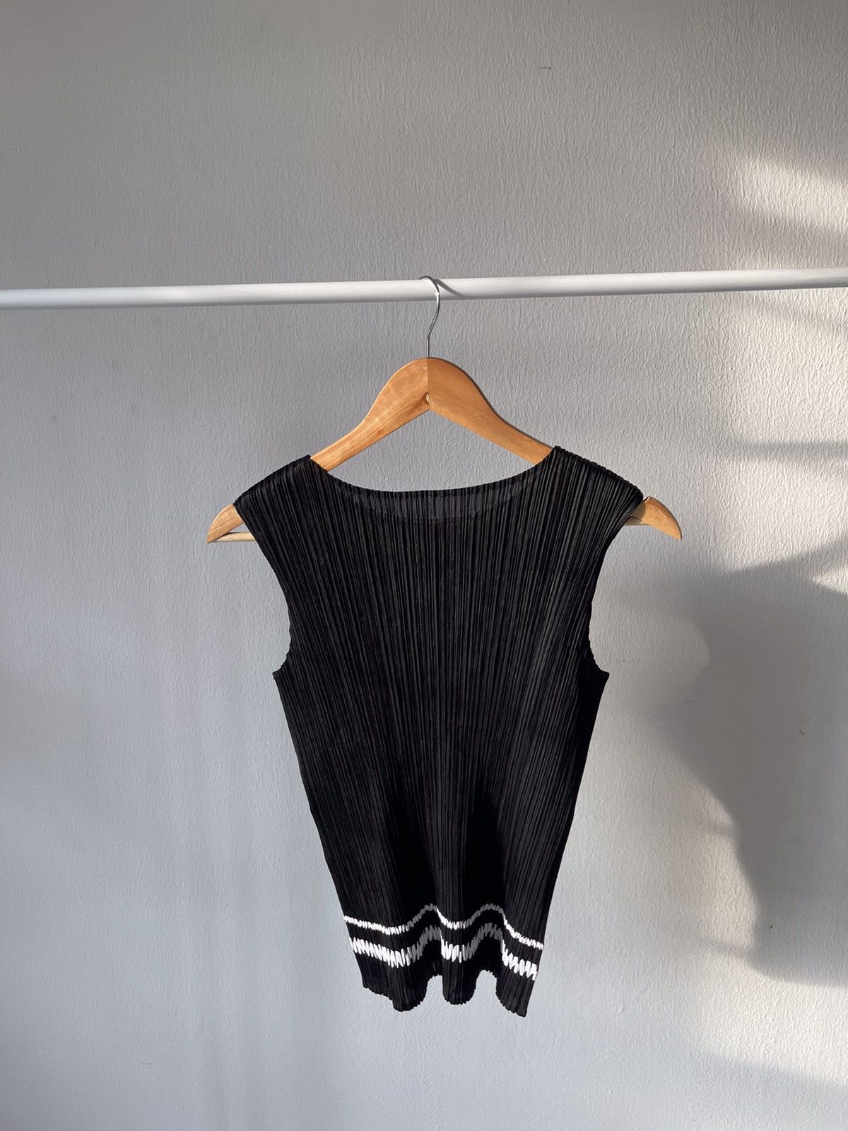 Issey Miyake × Pleats Please Issey Miyake Pleats Please Issey Miyake Sleeveless Top Size US XS / EU 42 / 0 - 6 Thumbnail