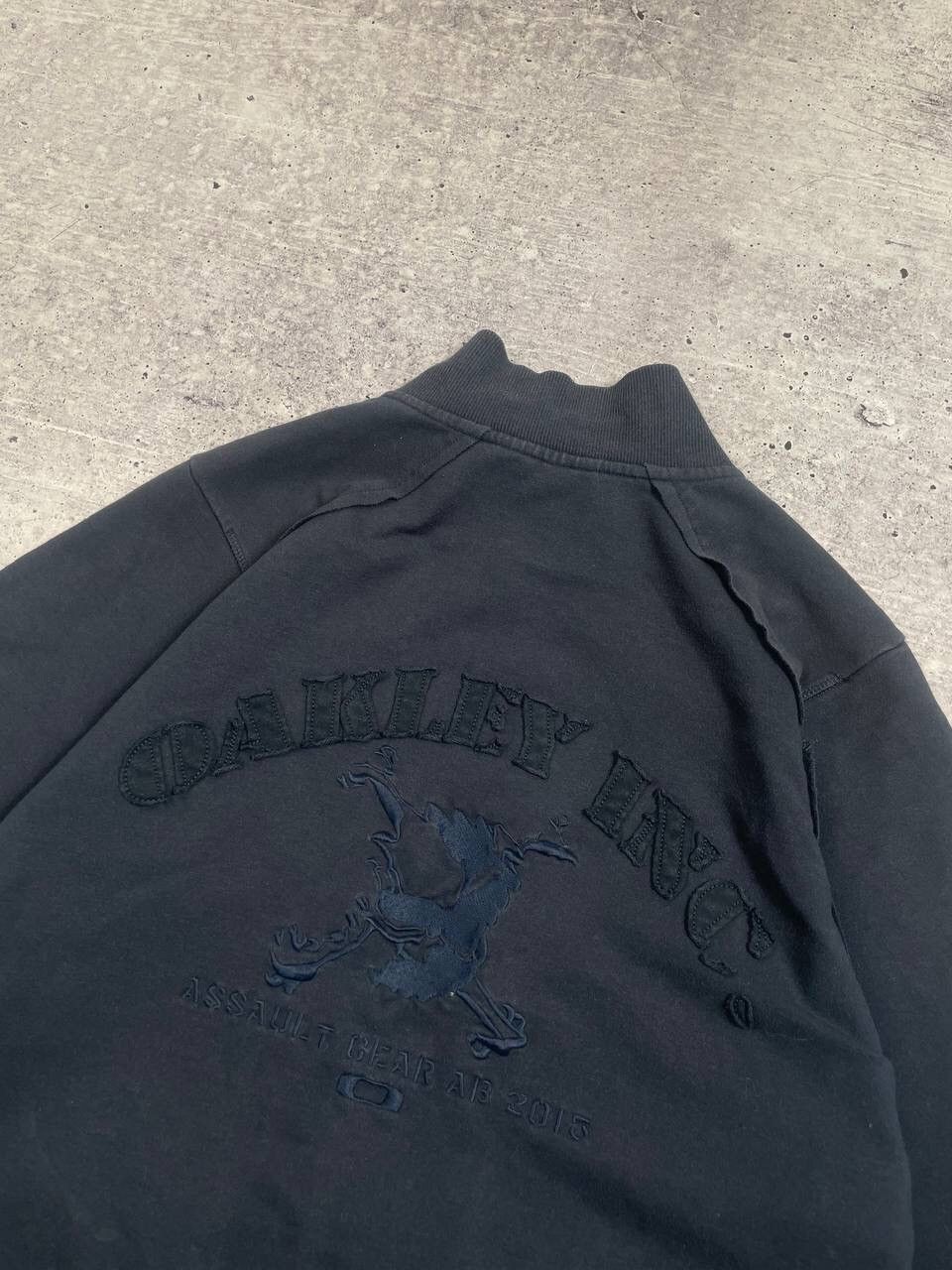 Oakley Vintage Oakley Inc Big Logo Zip Sweatshirt Y2K Size US M / EU 48-50 / 2 - 4 Thumbnail