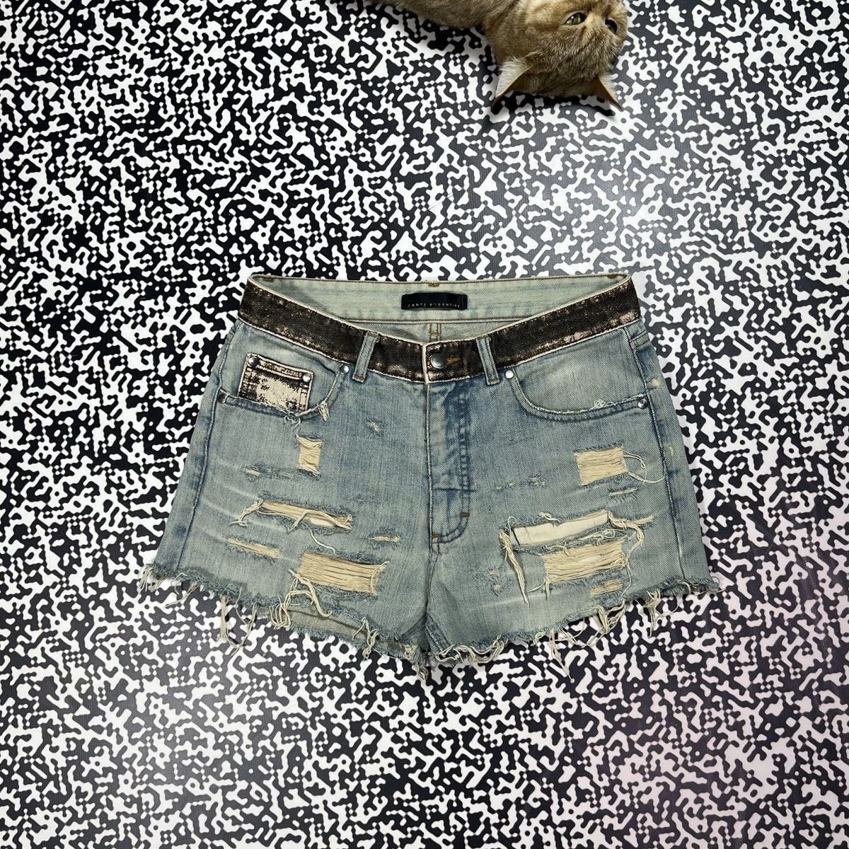 Japanese Brand Vintage Y2K Carte D’identine Japanese Distressed Shorts Size 30" / US 8 / IT 44 - 4 Thumbnail