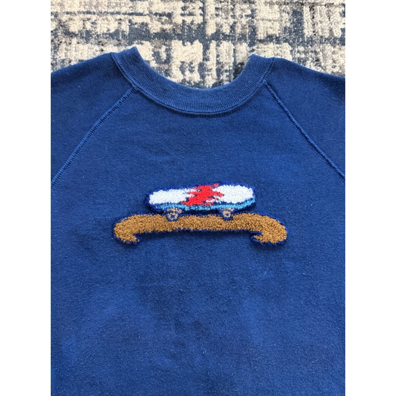 Vintage VINTAGE Bassett-Walker Sweatshirt L Graphic Print Long Sleeve Crew Neck Blue 80s Skate Punk Grunge Men’s Boys Size US L / EU 52-54 / 3 - 4 Thumbnail