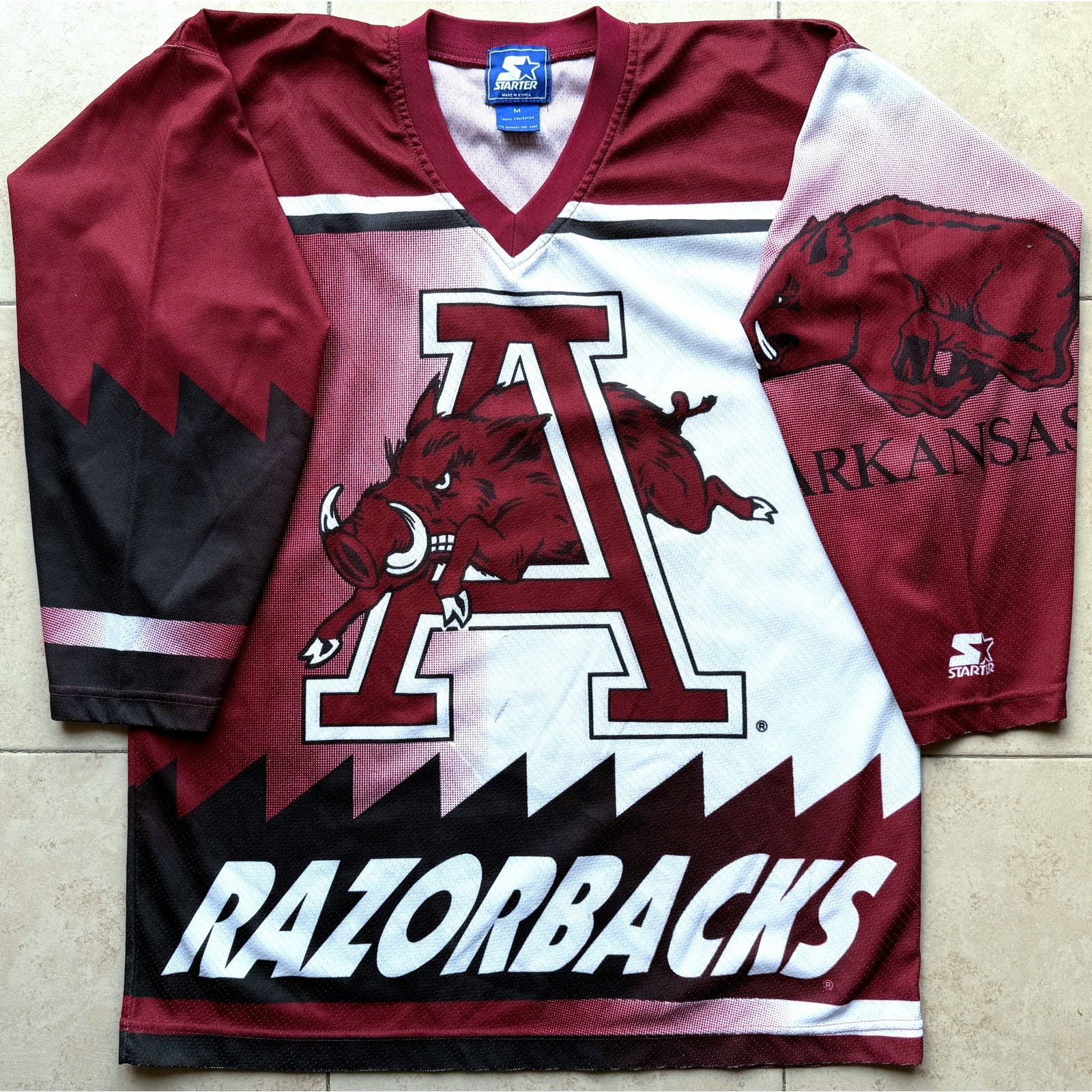 NCAA × Starter Arkansas Razorbacks 90s STARTER hockey M jersey AOP red vtg Size US M / EU 48-50 / 2 - 1 Thumbnail