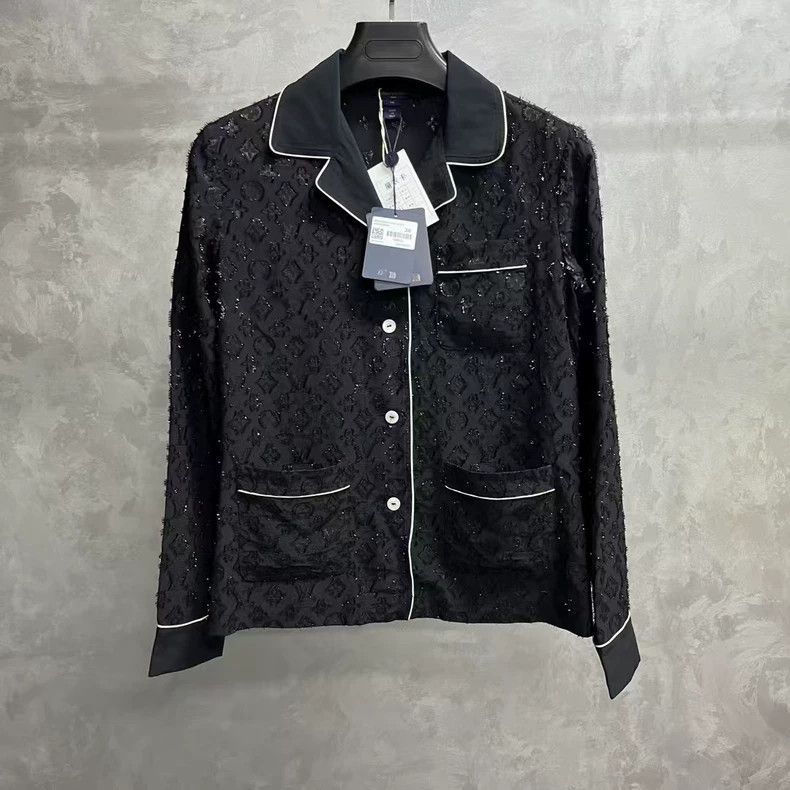 Louis Vuitton Louis Vuitton Black Honeysuckle Jacquard Lapel Button Home Size XS / US 0-2 / IT 36-38 - 1 Thumbnail