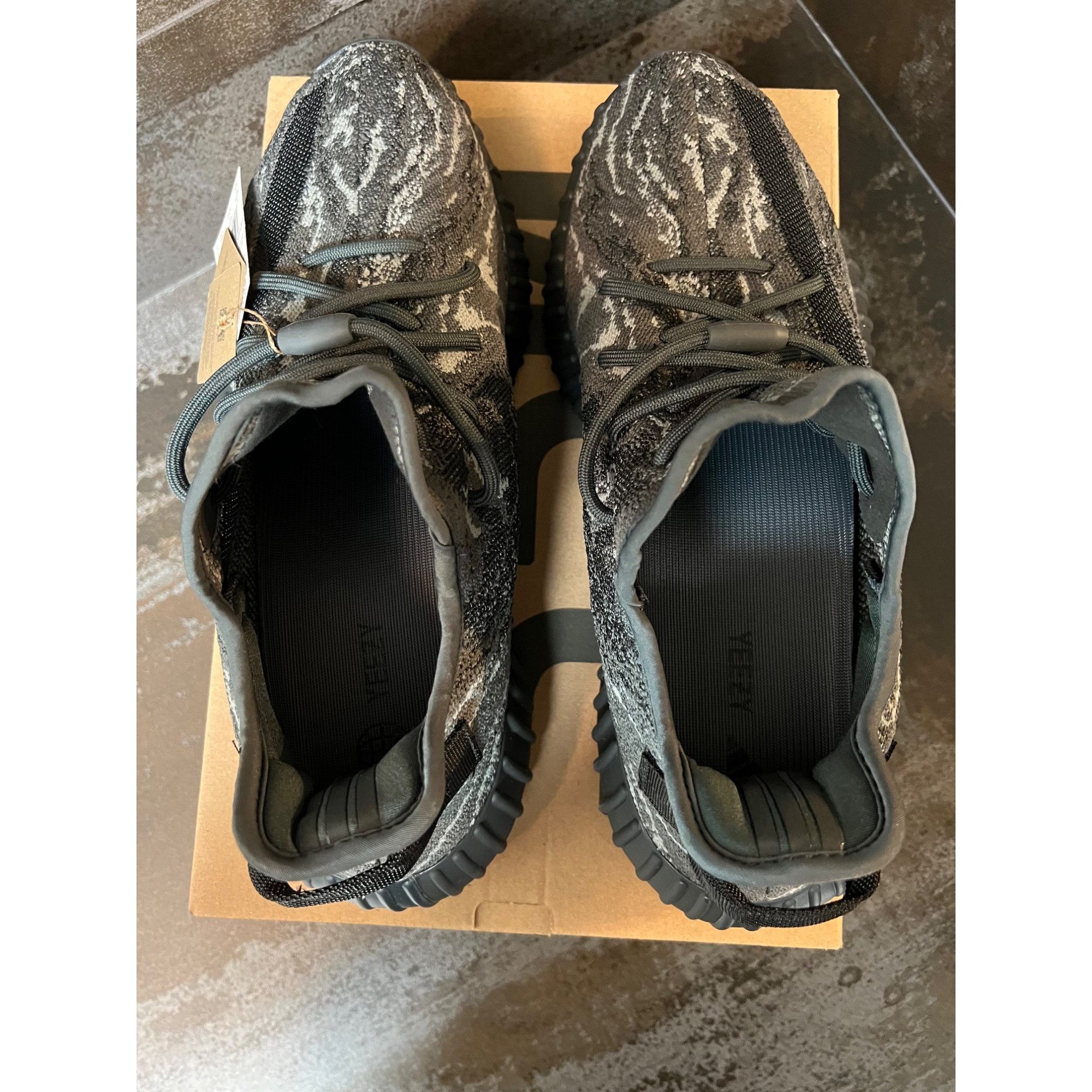 Yeezy adidas Yeezy Boost 350 V2 MX Dark Salt ID4811 Size 13 Size US 13 / EU 46 - 10 Thumbnail