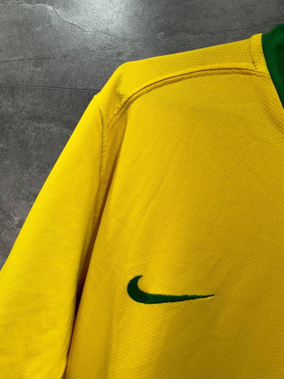 Vintage Brazil Home football shirt 2006 Soccer Nike Soccer Jersey Size US M / EU 48-50 / 2 - 3 Thumbnail
