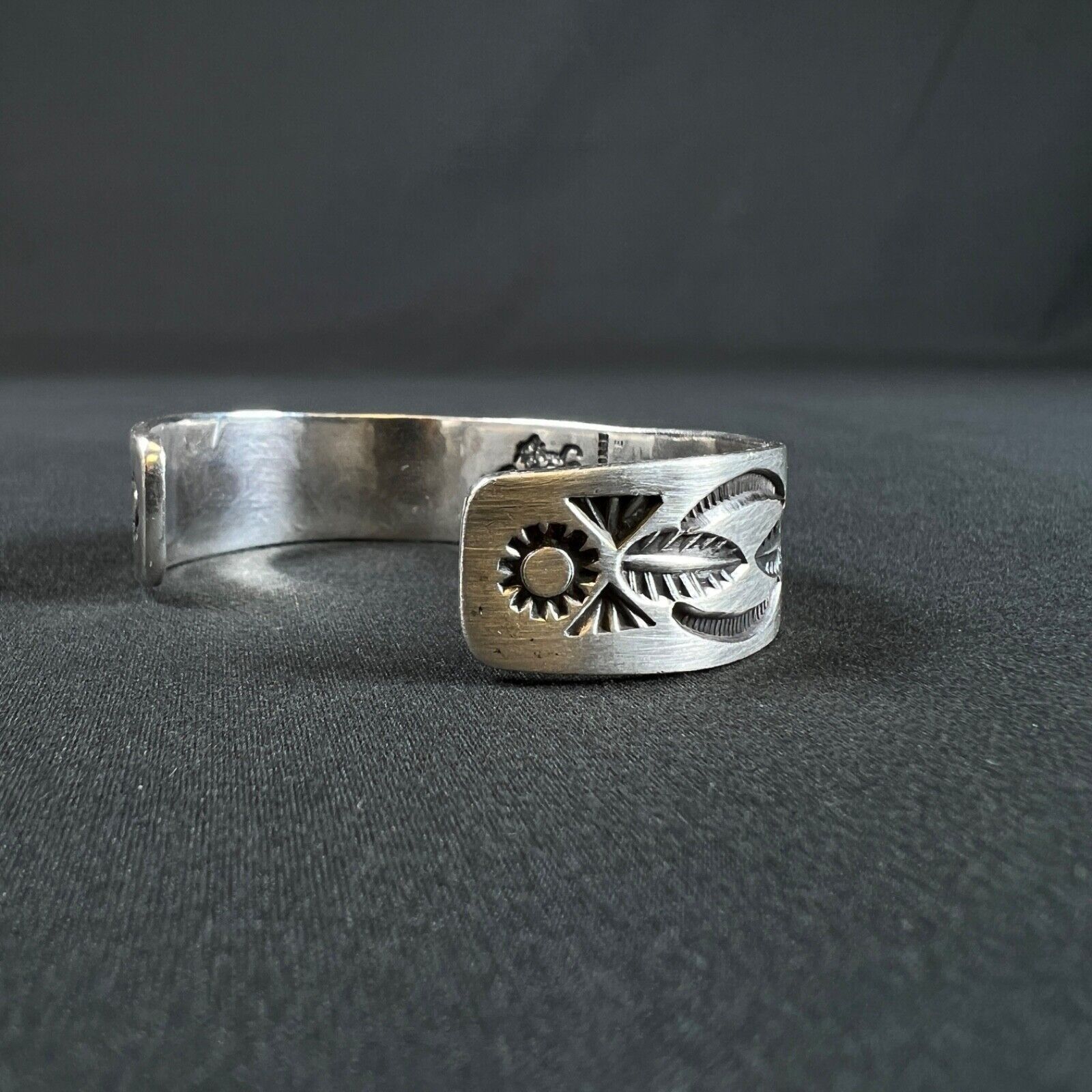 Vintage BEN YELLOW HORSE NAVAJO STERLING TURQUOISE SILVER BRACELET Size ONE SIZE - 4 Thumbnail