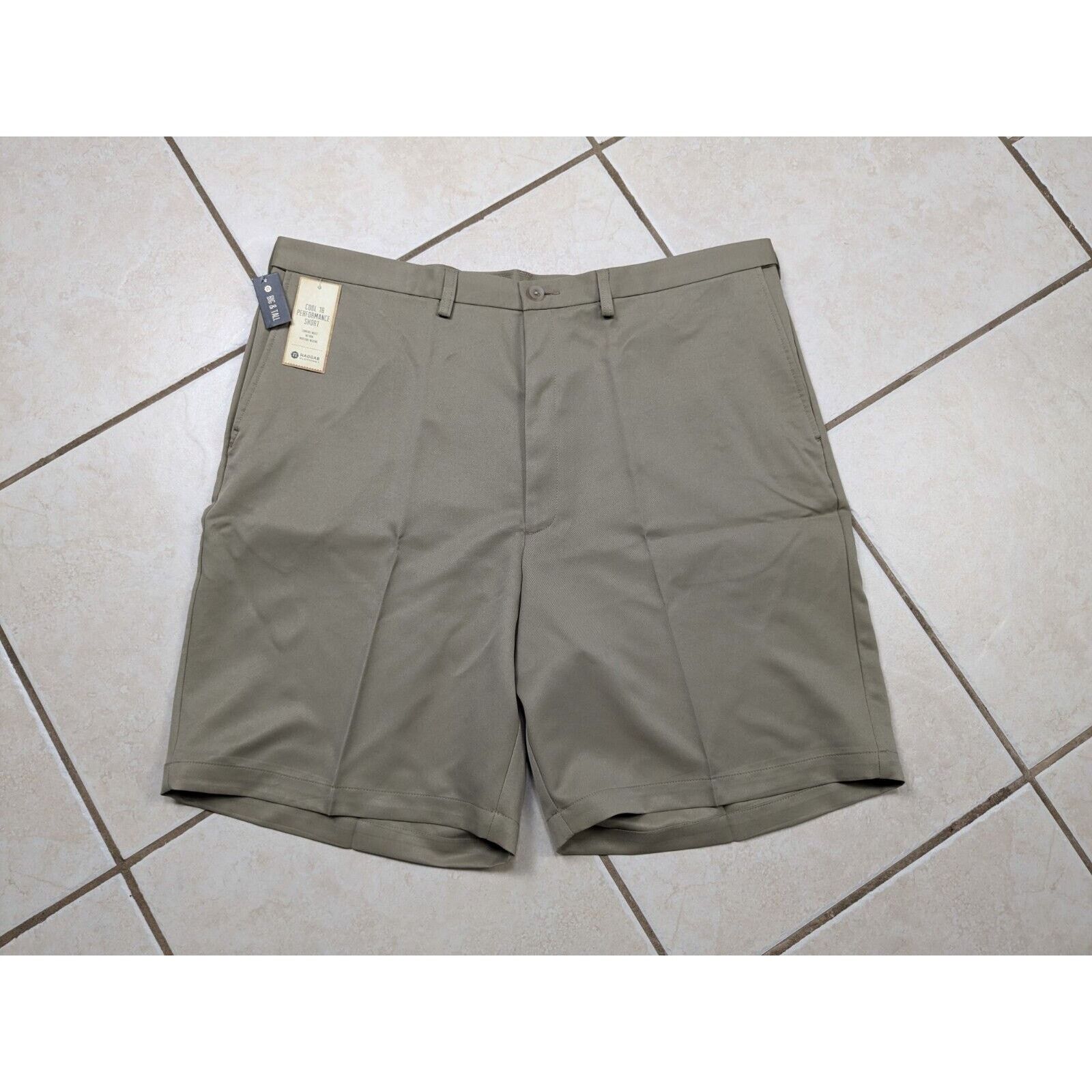 Haggar NWT Haggar Cool Expandable Waist Khaki Shorts Big & Tall 44W Size US 44 / EU 60 - 1 Thumbnail