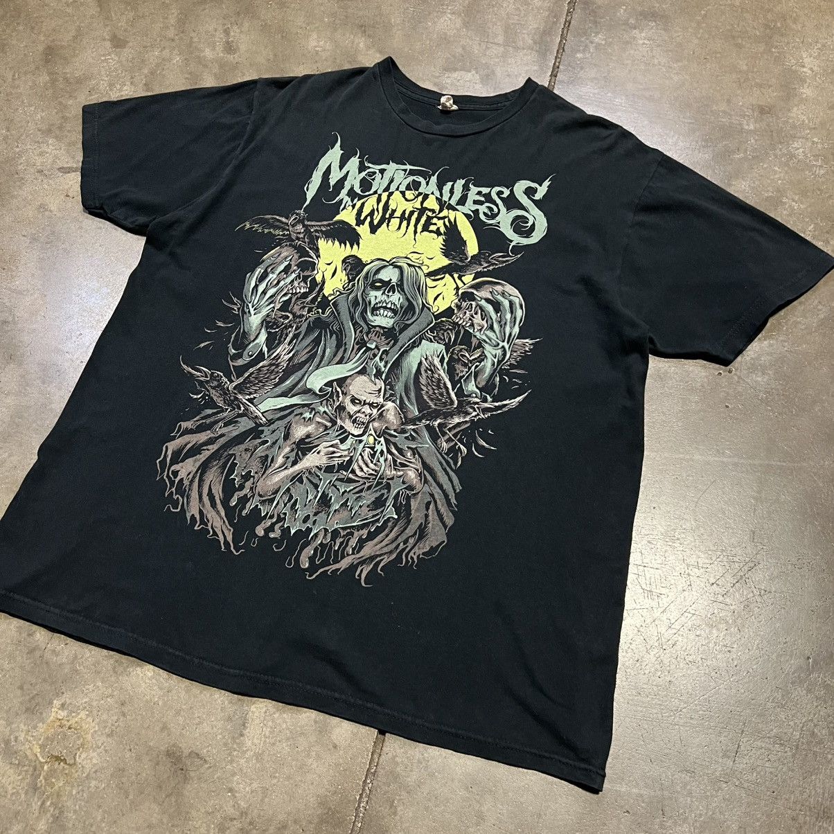 Band Tees Vintage Motionless in White Band Tee Grunge Punk Metal Y2K Size US XL / EU 56 / 4 - 2 Thumbnail