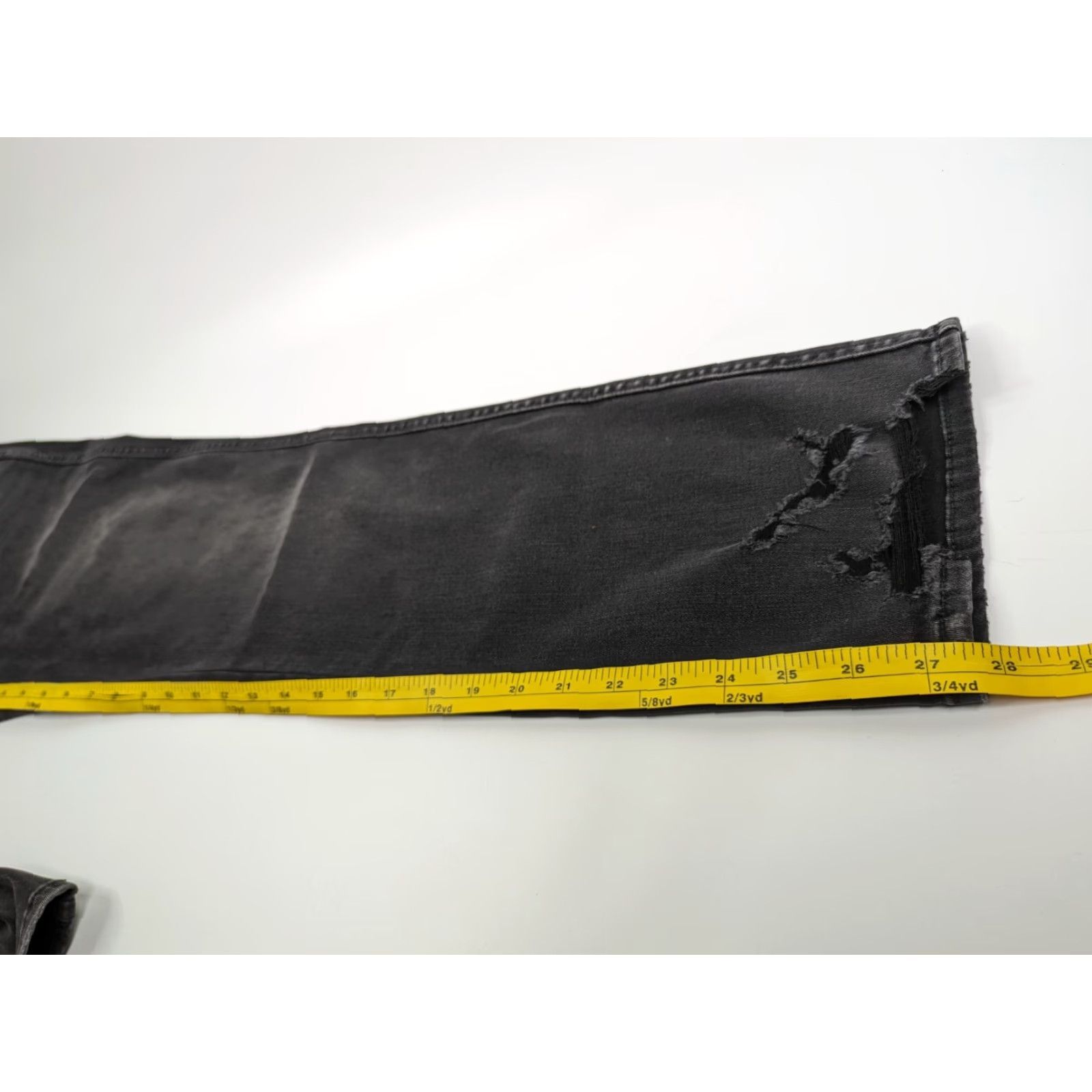 Good American Good American Womens Jeans Black Distressed Straight Leg Size 4 Regular Rise High 10.5in + Denim Slim Fit N/A Size ONE SIZE - 6 Thumbnail