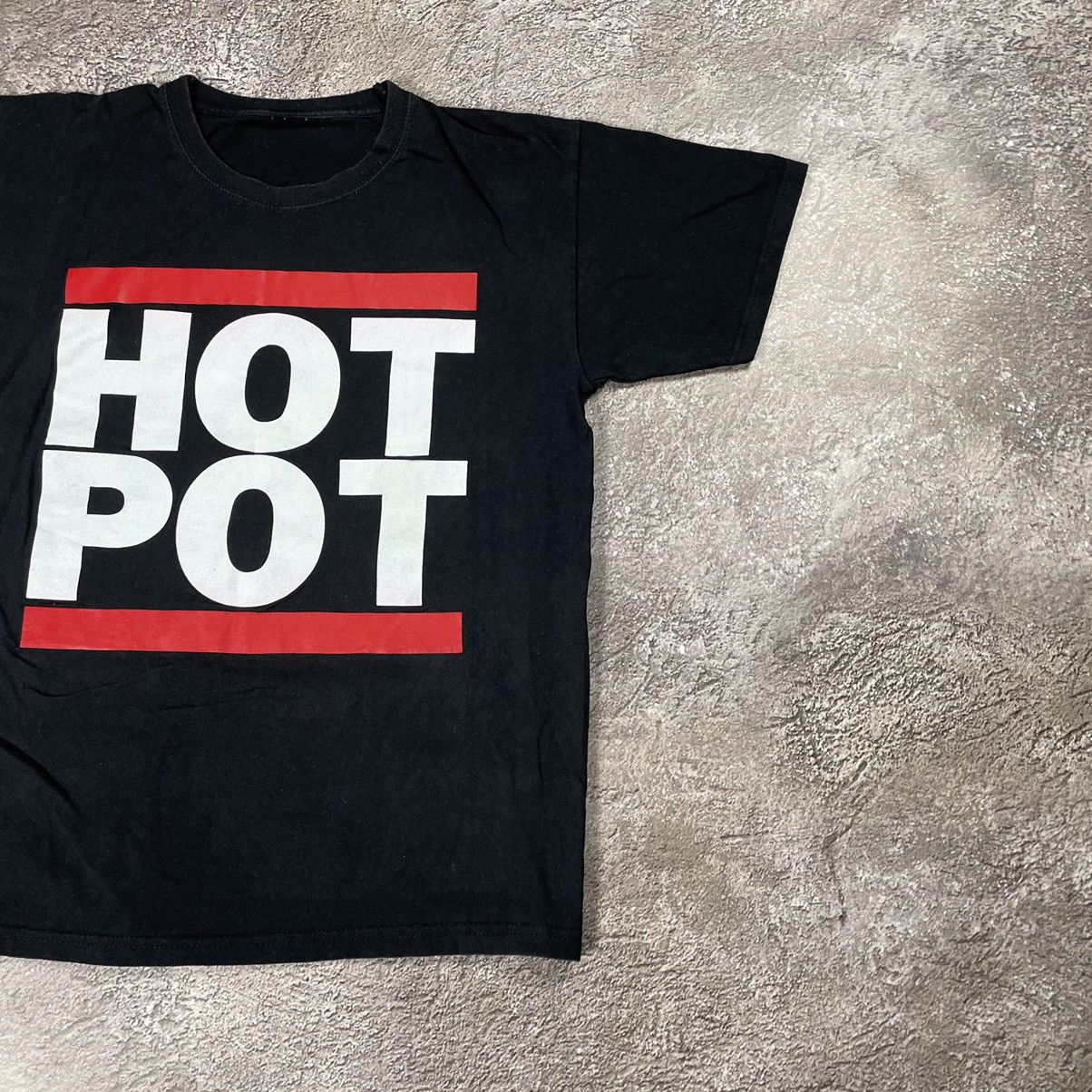 Vintage Vintage 90s Hot Pot Graphic Tee Streetwear Black Baggy XL Size US XL / EU 56 / 4 - 2 Thumbnail