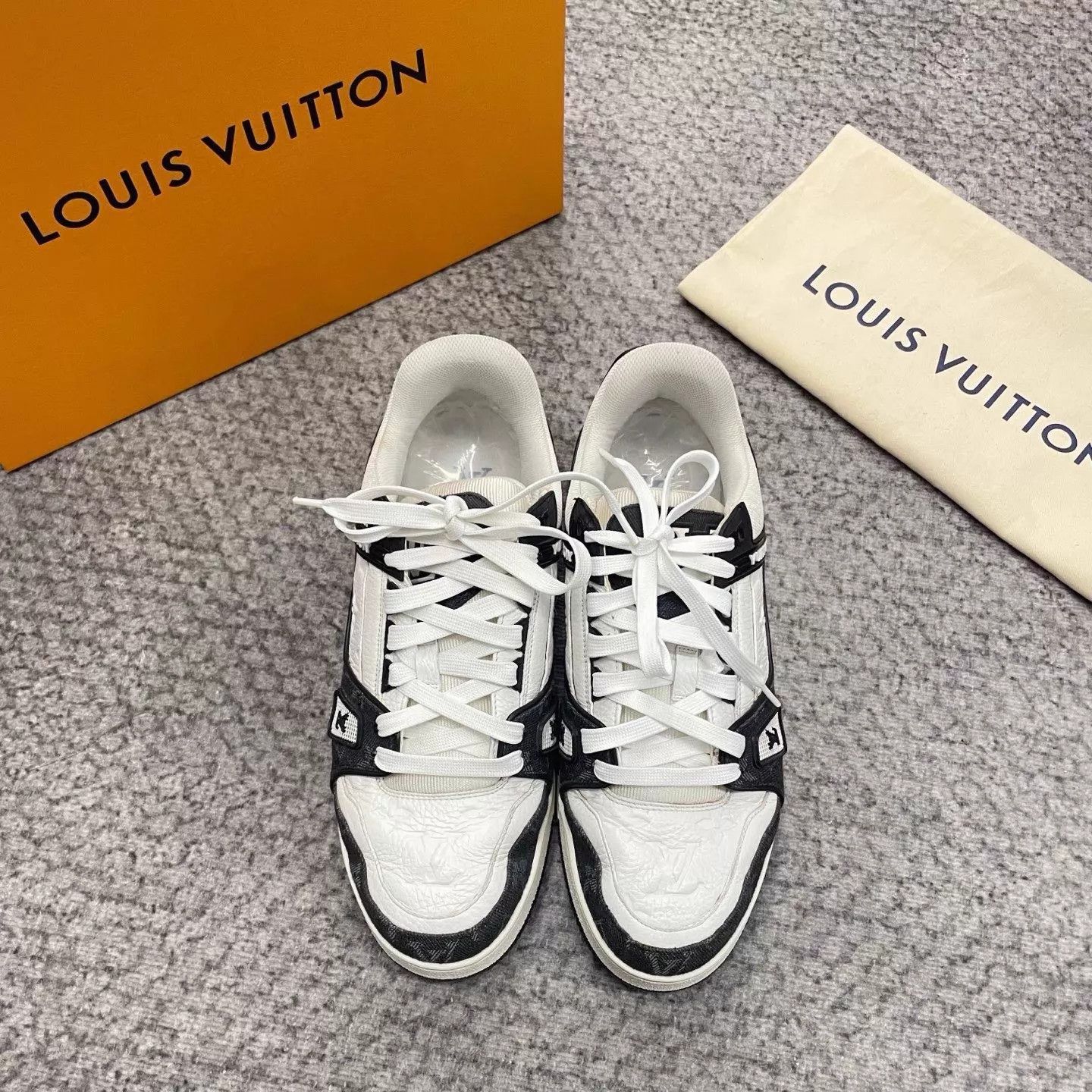 Louis Vuitton LV Trainer Denim Black White Panda Size 7 Size US 7 / EU 40 - 1 Thumbnail