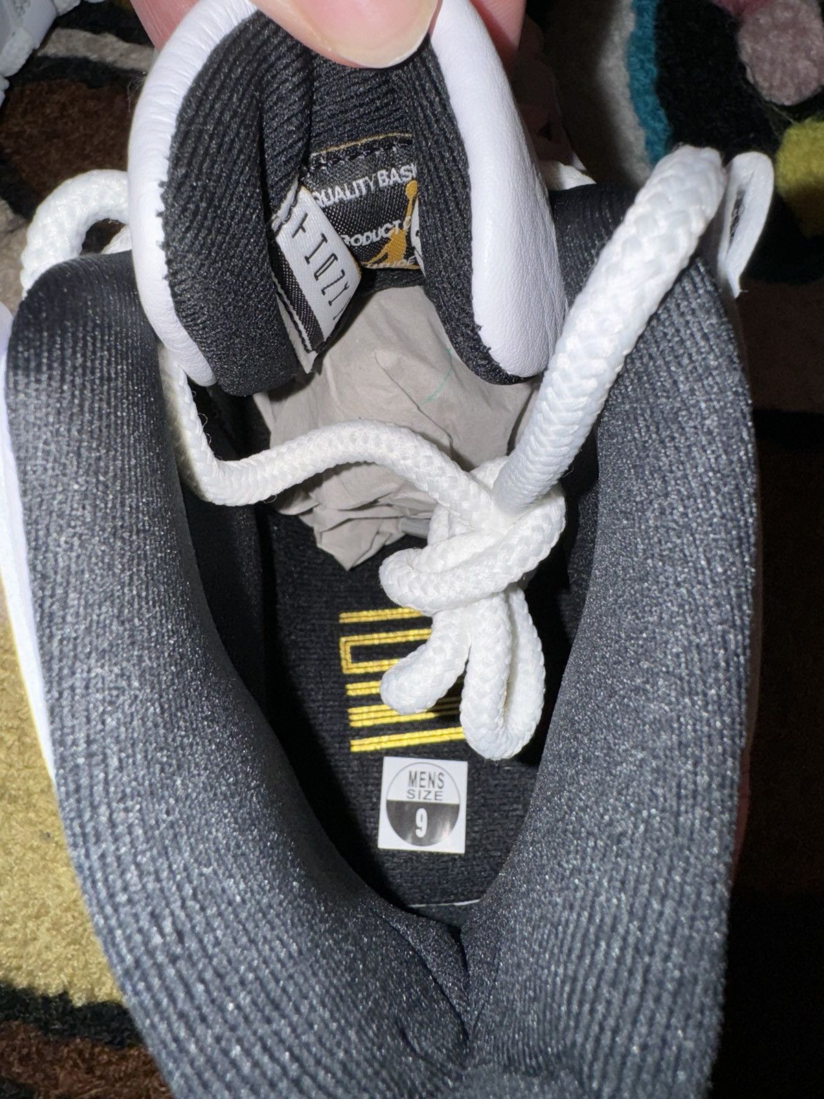 Jordan Brand Air Jordan 11 “Gratitude” Size US 9 / EU 42 - 5 Thumbnail