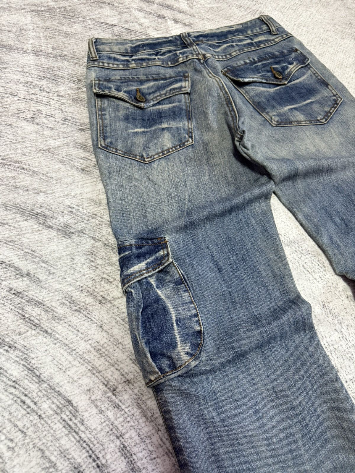 LOWBOX × Le Grande Bleu (L.G.B.) × Tete Homme Bbong San Japan Asymmetrical Cargo Pocket Flared Jeans Size US 30 / EU 46 - 15 Thumbnail