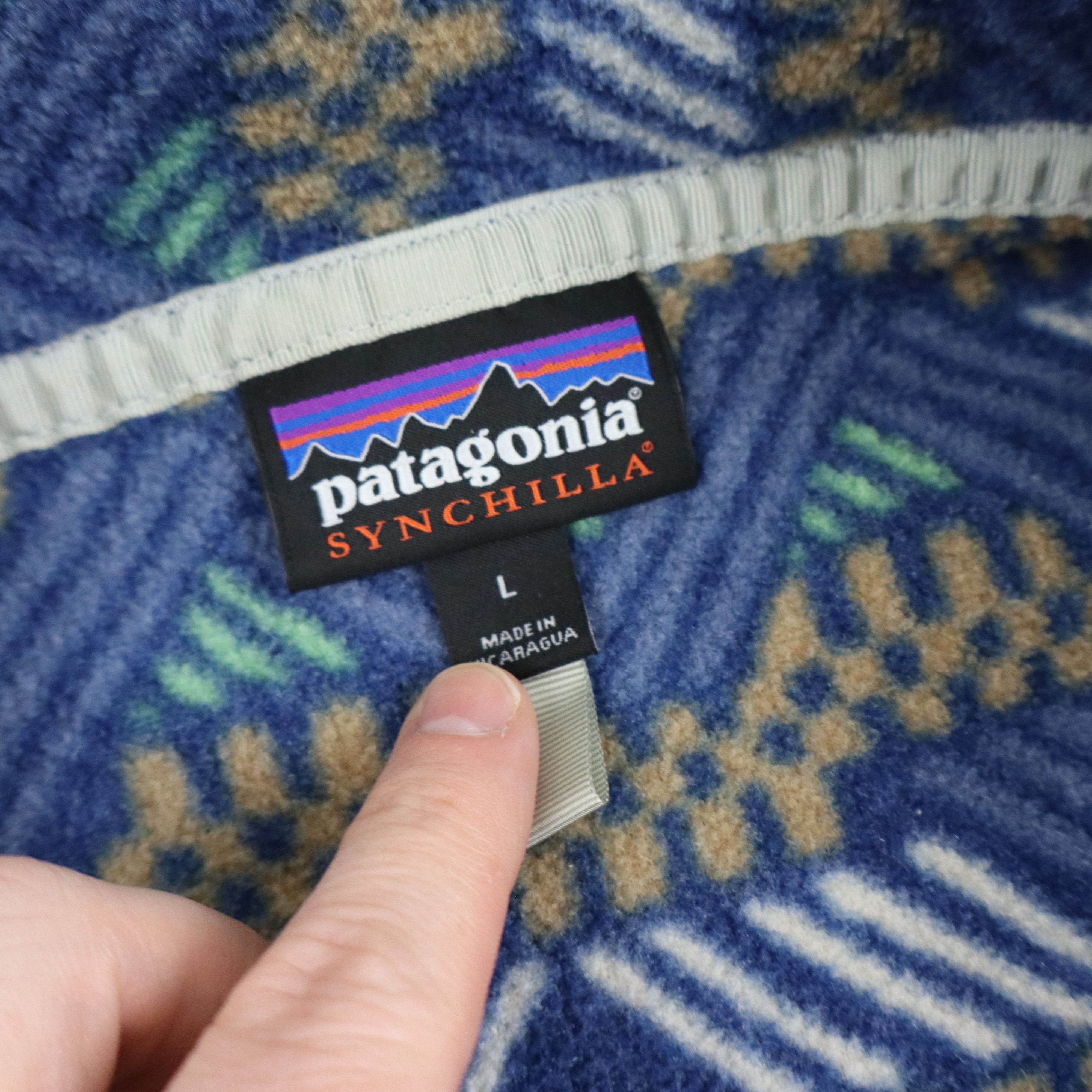 Patagonia Vintage Patagonia Baggy Aztec Tribal Fleece Jacket Men Large Size US L / EU 52-54 / 3 - 6 Thumbnail