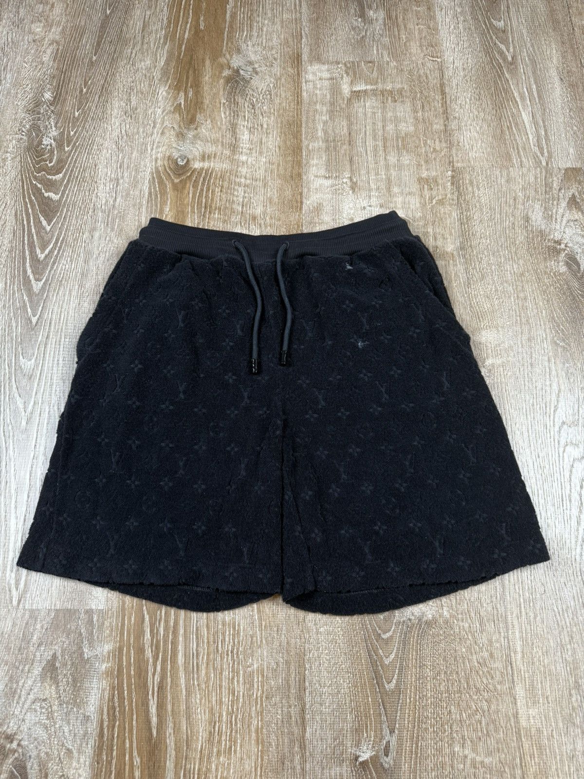 Louis Vuitton Louis Vuitton Damier French Terry Sweatshorts Size US 29 - 1 Thumbnail