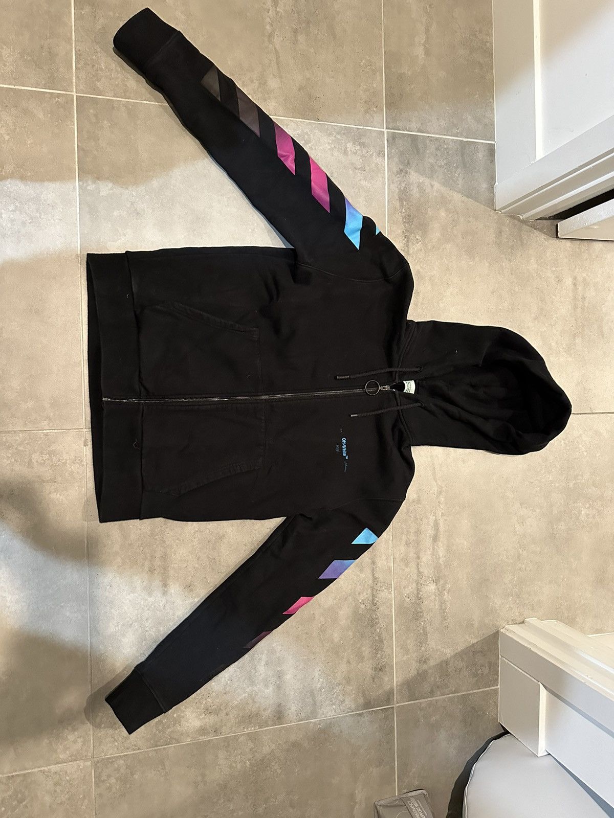 Black diagonal gradient zip hoodie best sale