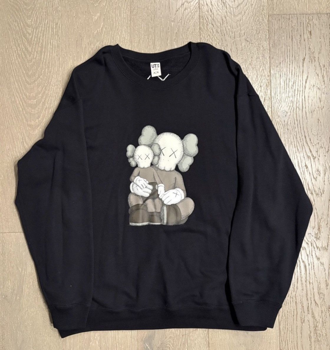 Kaws KAWS x Uniqlo Warhol UT Graphic 476352 sweatshirt Size US XXL / EU 58 / 5 - 1 Thumbnail