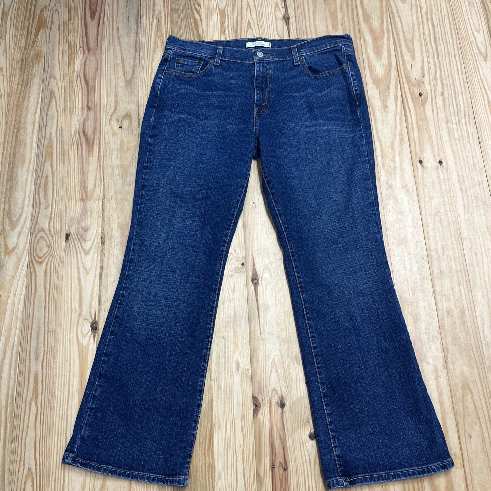 Levi's Y2K Levis 515 Jeans Sz 16 Boot Cut Blue Denim Cotton Women Size 38" / US 16 / IT 52 - 1 Thumbnail