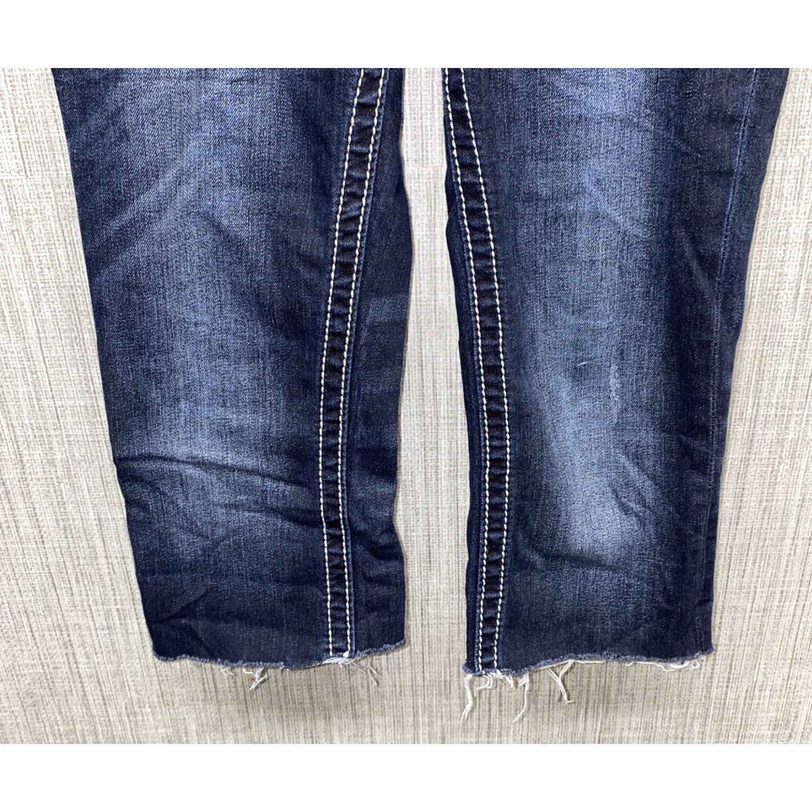 Miss Me Miss Me Womens Jeans Capri Slim Boot Denim Blue 27x19 Inseam 19 Regular Size 27 X 19 Size 27" / US 4 / IT 40 - 3 Thumbnail