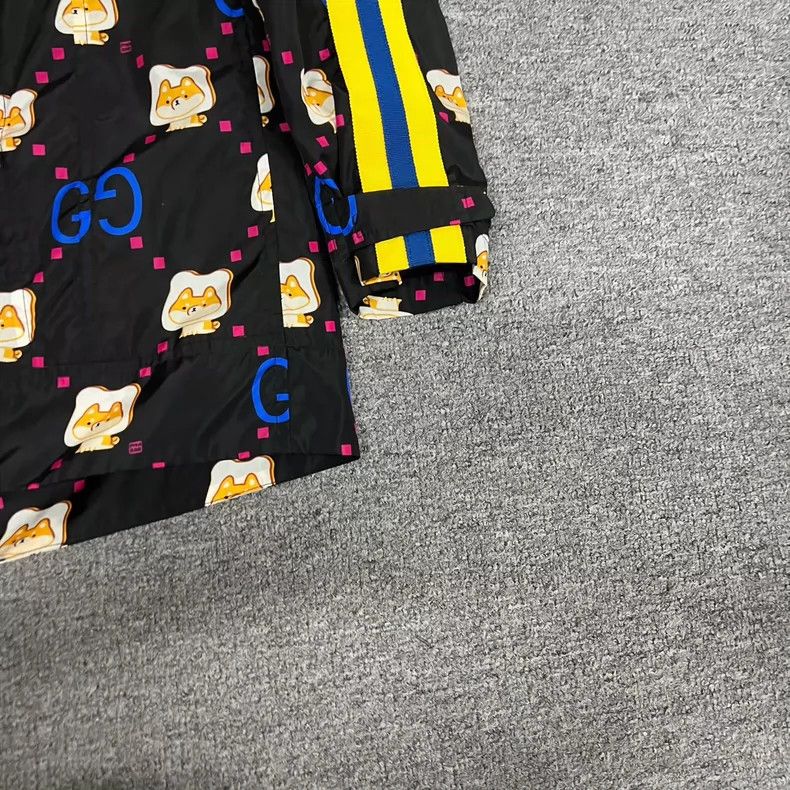 Gucci Gucci Size 38 SS23 Cartoon Full Print Logo Jacket Size 38 2 Size US S / EU 44-46 / 1 - 4 Thumbnail