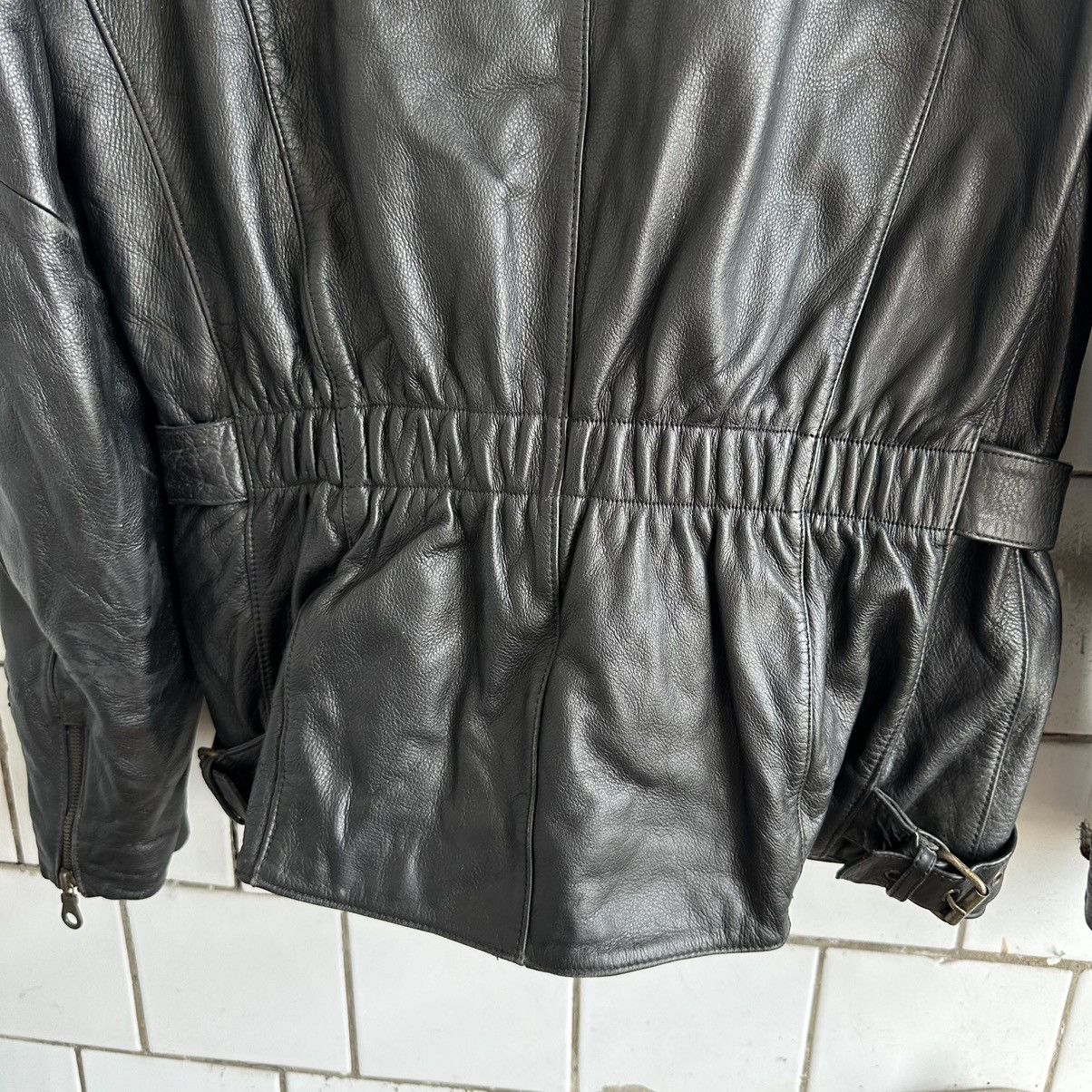 Vintage Vintage Moto Leather Jacket Style USA 90s Y2K Size US L / EU 52-54 / 3 - 10 Thumbnail